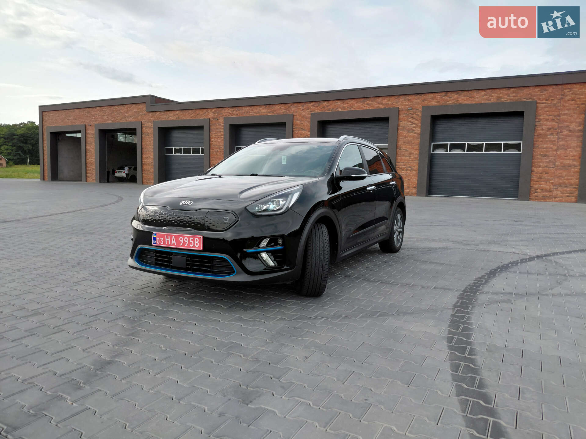 Kia Niro 2019 VIN KNACC81GFK5008740 фото оголошення 3 з 27