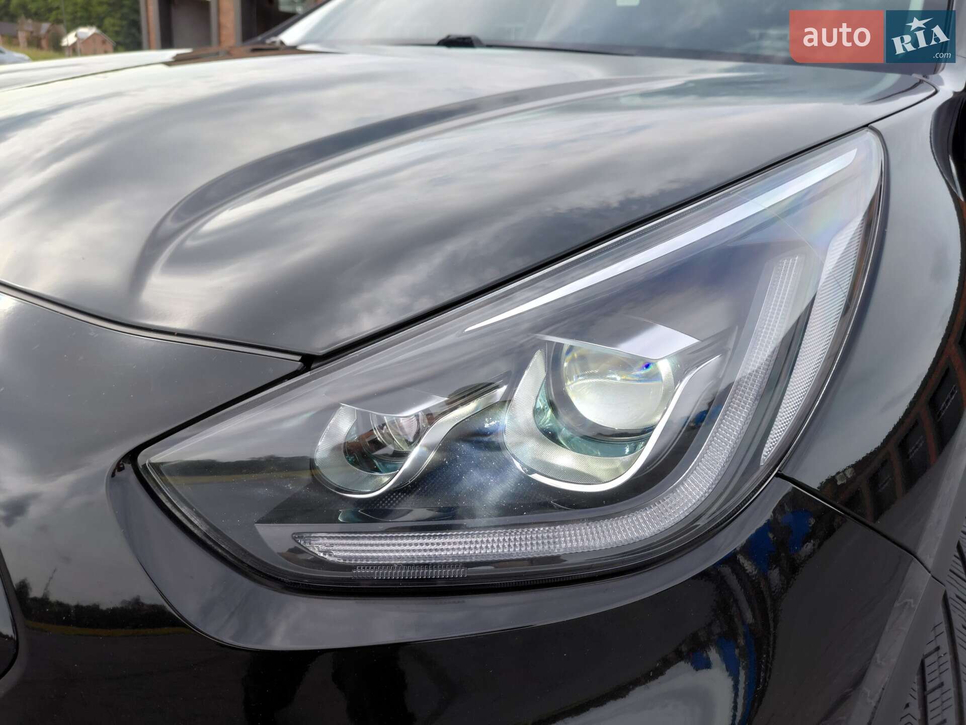 Kia Niro 2019 VIN KNACC81GFK5008740 фото оголошення 4 з 27