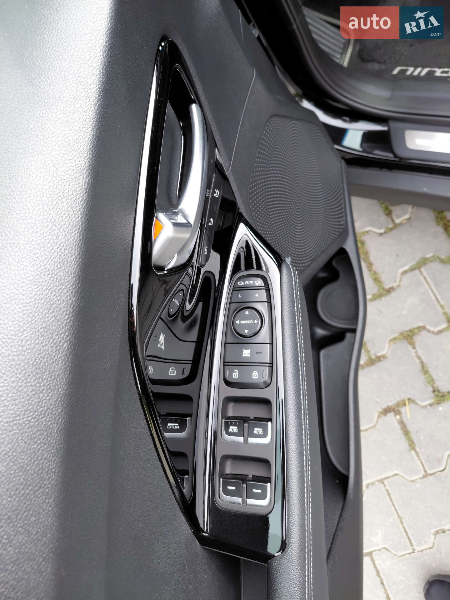 Kia Niro 2019 VIN KNACC81GFK5008740 фото оголошення 8 з 27