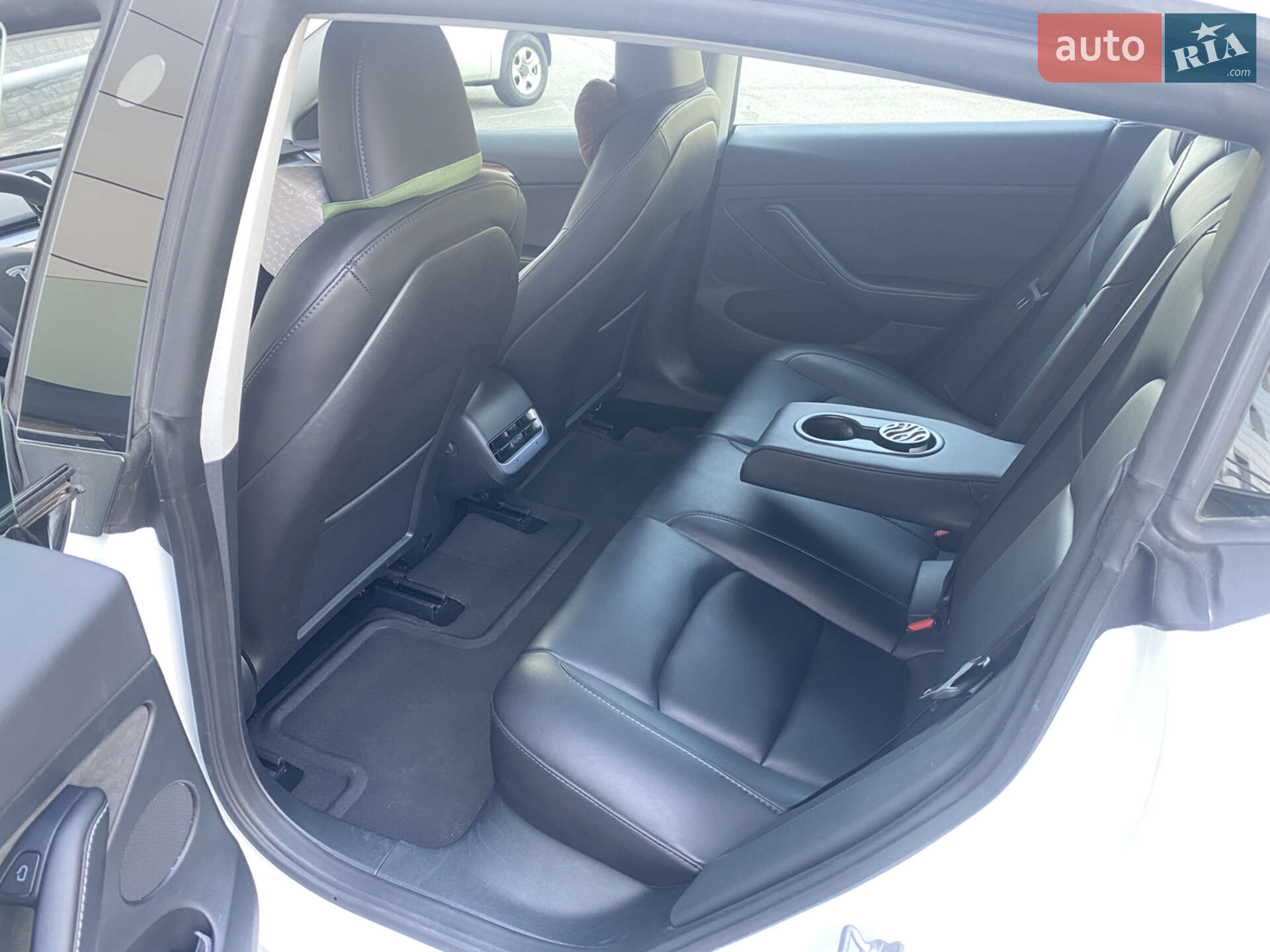 Tesla Model 3 2023 VIN 5YJ3E1EA9PF485885 фото оголошення 9 з 15