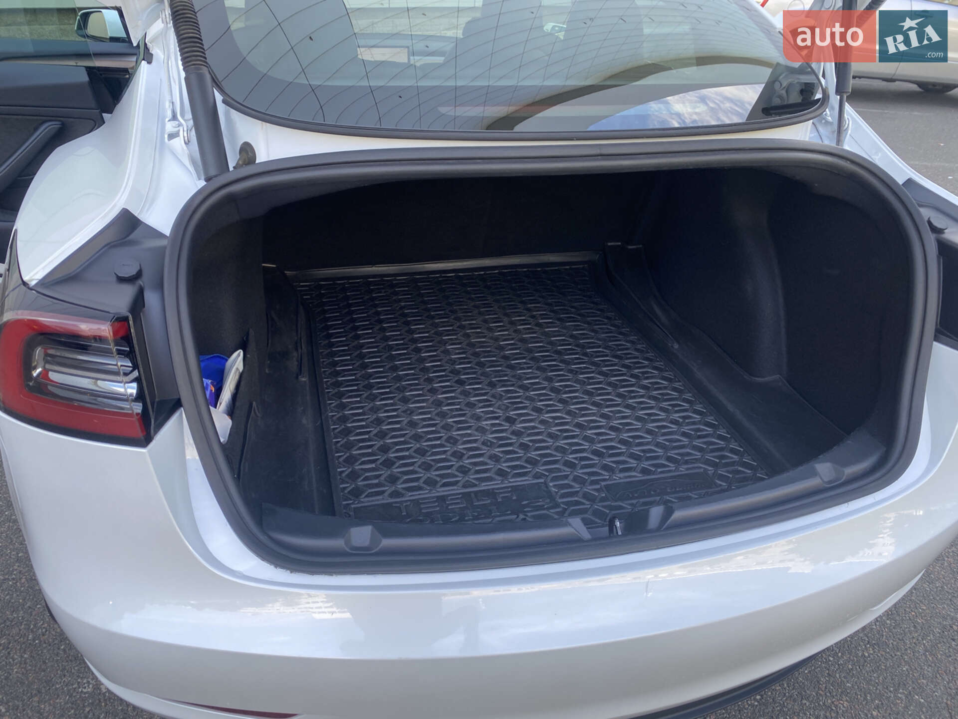 Tesla Model 3 2023 VIN 5YJ3E1EA9PF485885 фото оголошення 15 з 15