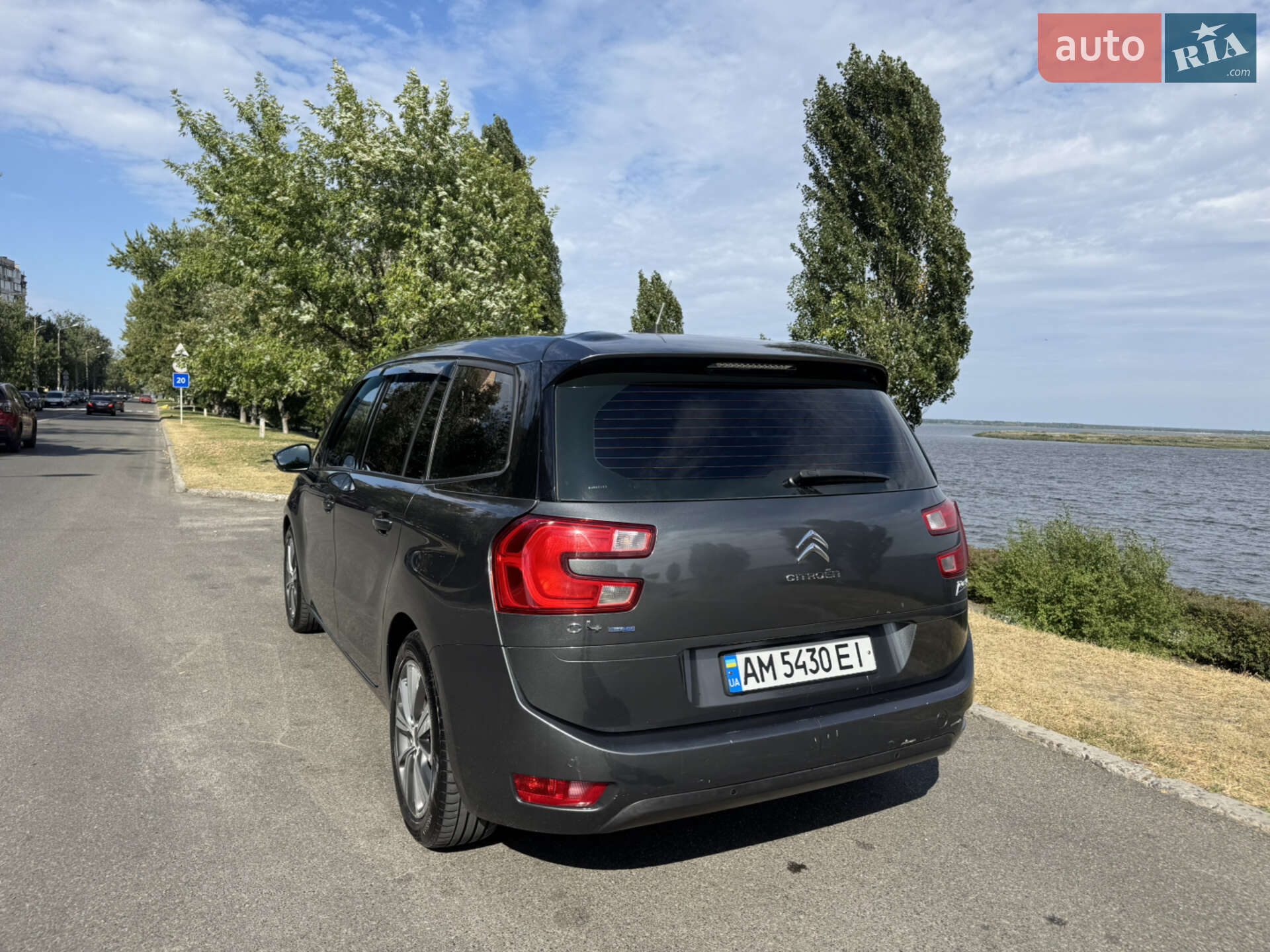 Citroen C4 Picasso 2016 VIN VF73ABHZTGJ668492 фото оголошення 8 з 26