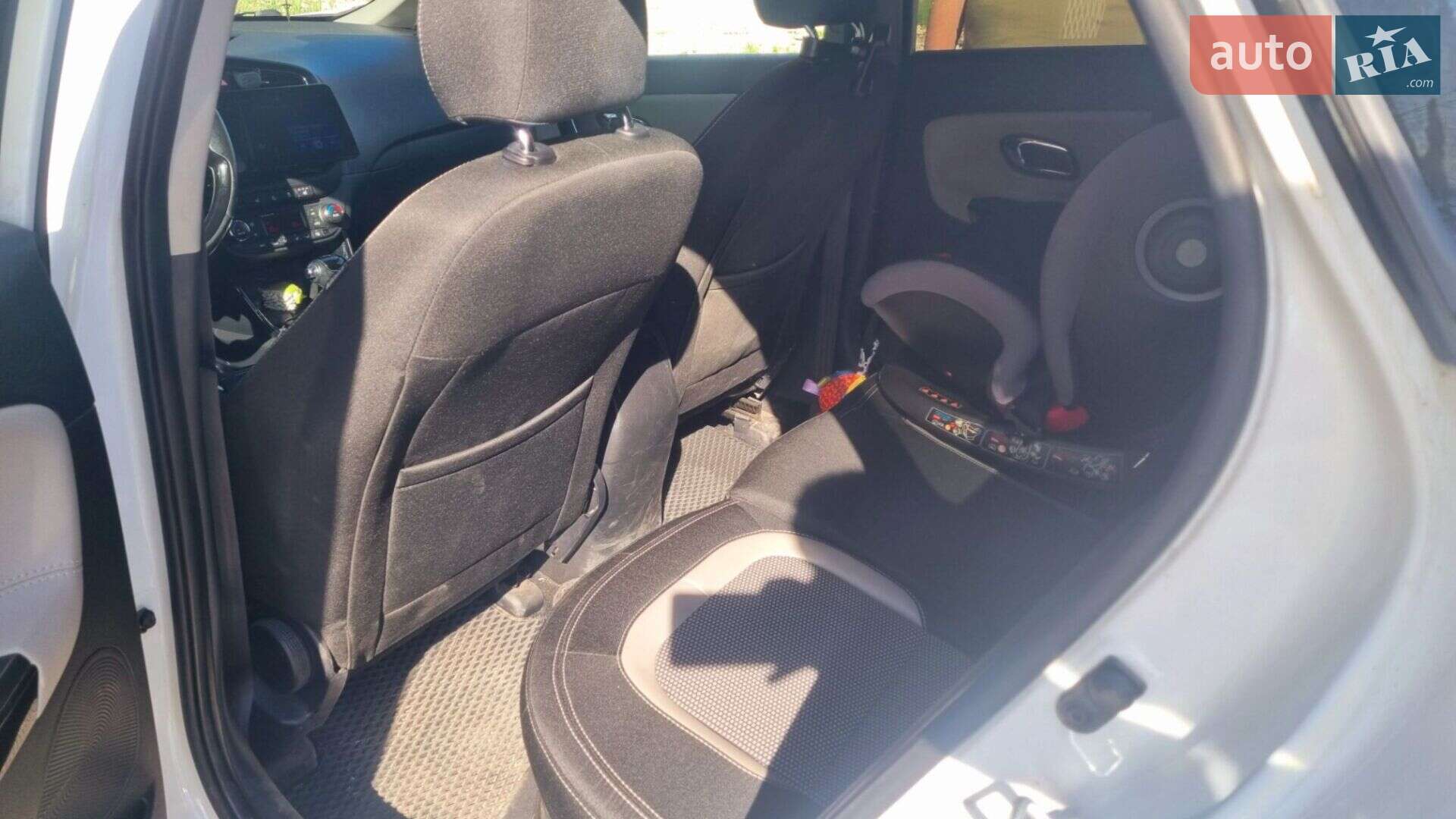 Kia Ceed 2016 VIN U5YHN816GGL201994 фото оголошення 11 з 22