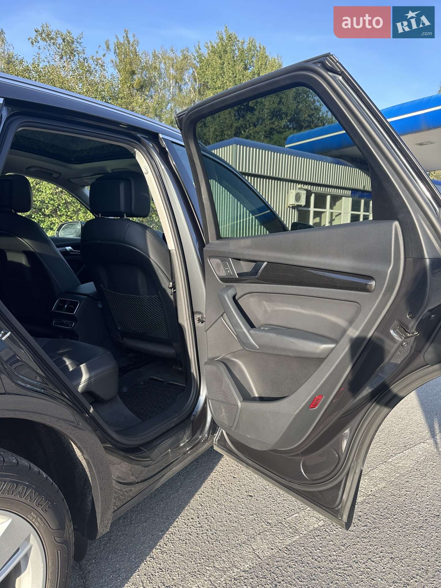 Audi Q5 2018 VIN WA1BNAFY3J2206474 фото оголошення 12 з 23