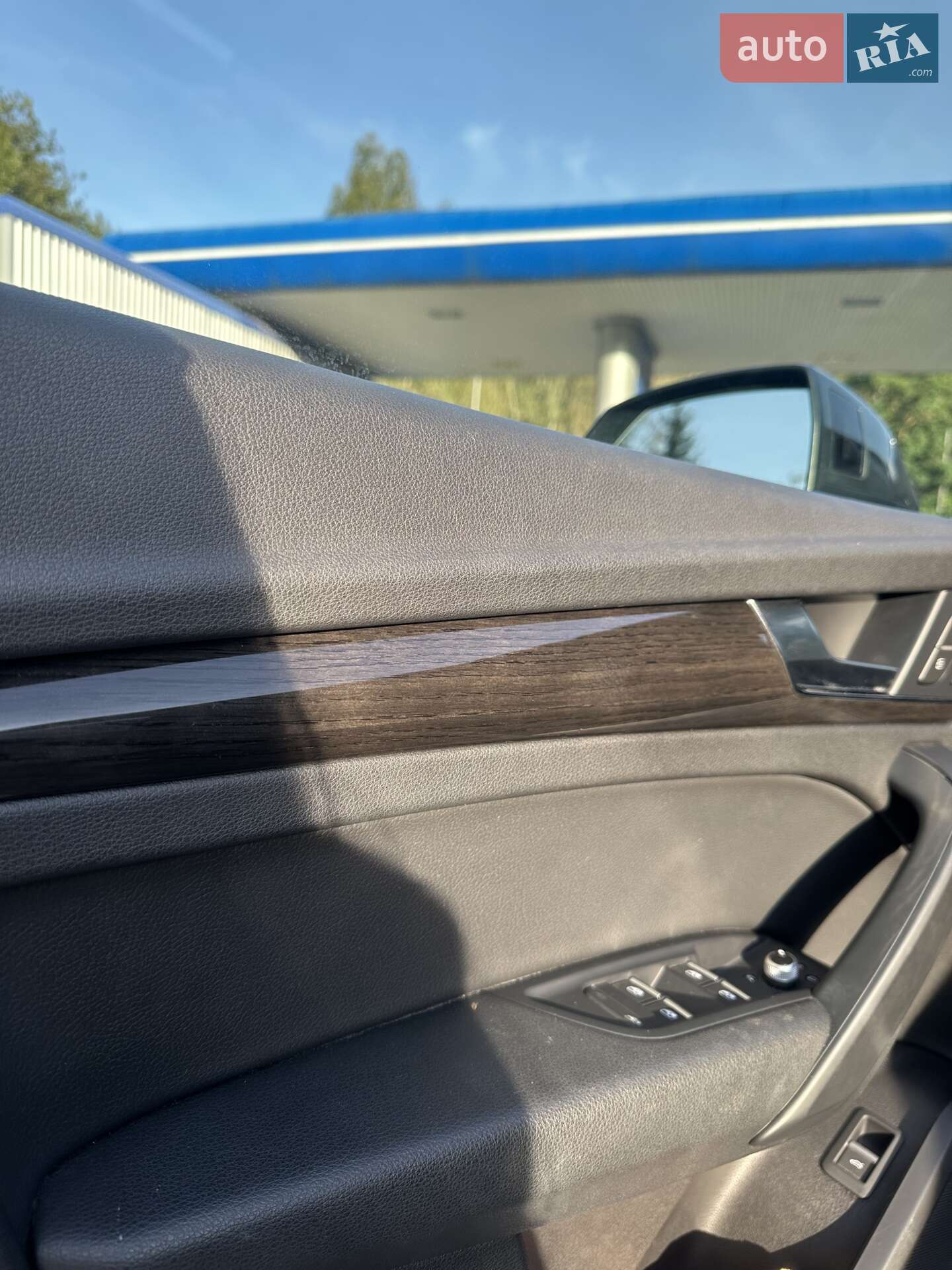 Audi Q5 2018 VIN WA1BNAFY3J2206474 фото оголошення 14 з 23
