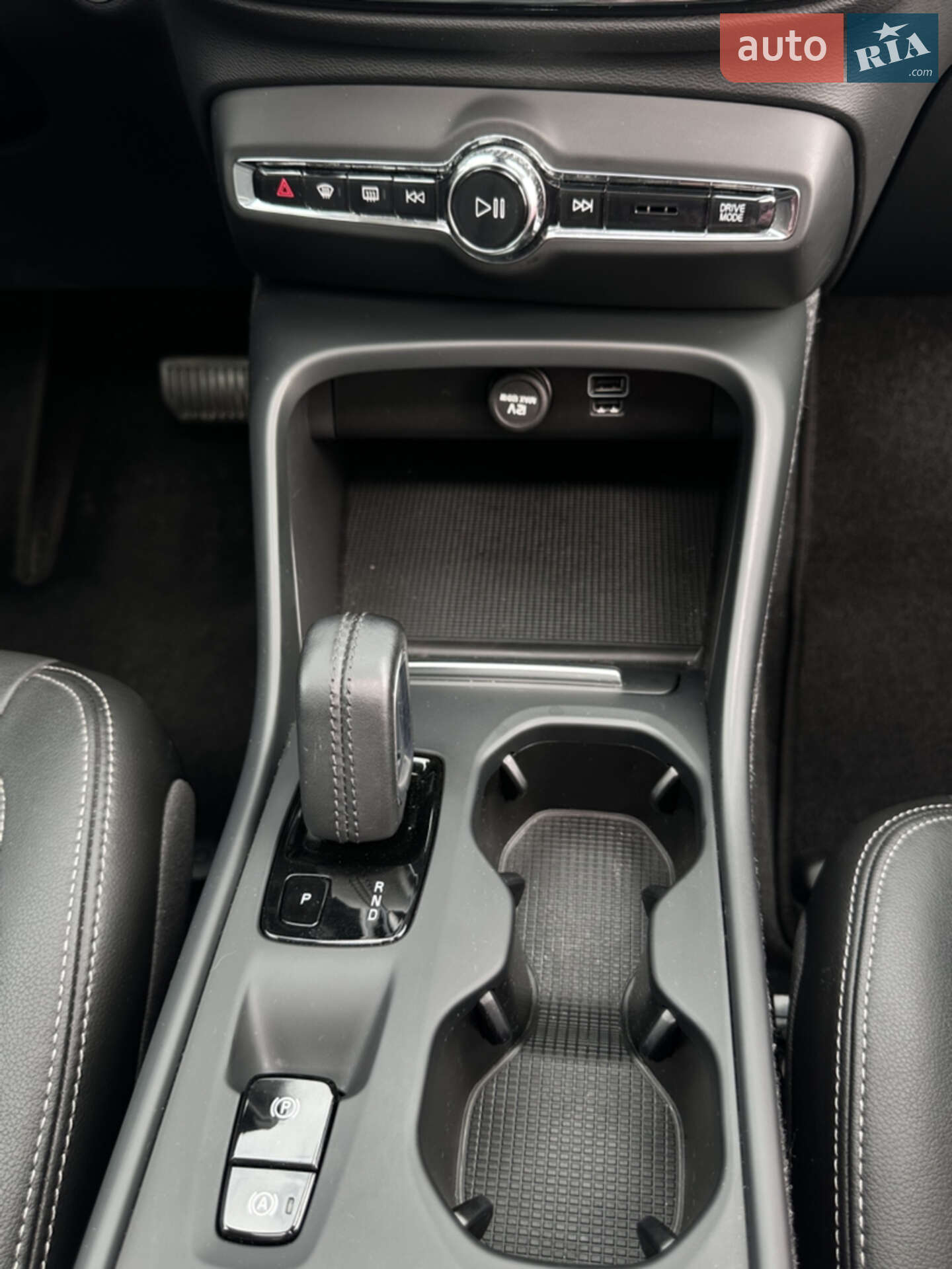 Volvo XC40 2021 VIN YV4162UK5M2570805 фото оголошення 11 з 29