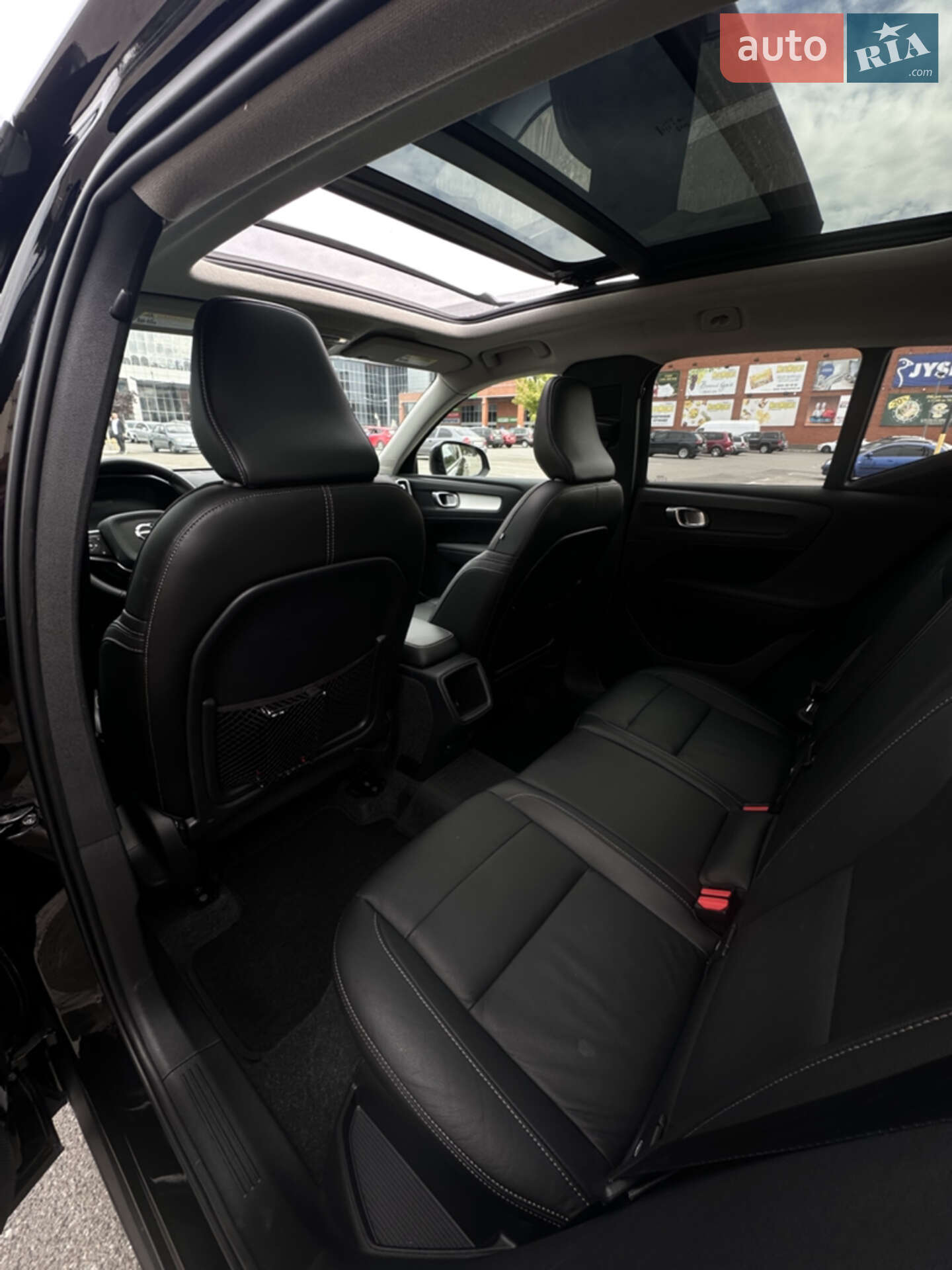 Volvo XC40 2021 VIN YV4162UK5M2570805 фото оголошення 18 з 29