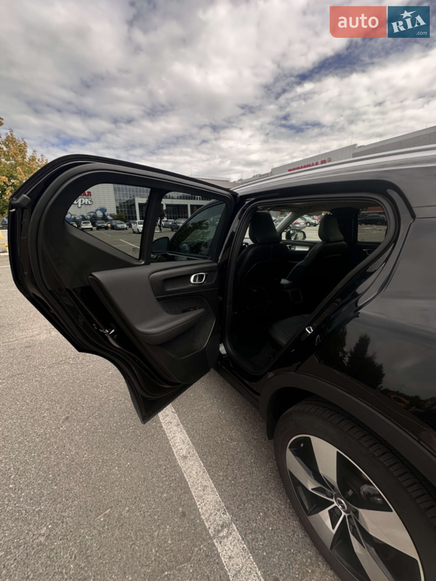 Volvo XC40 2021 VIN YV4162UK5M2570805 фото оголошення 19 з 29