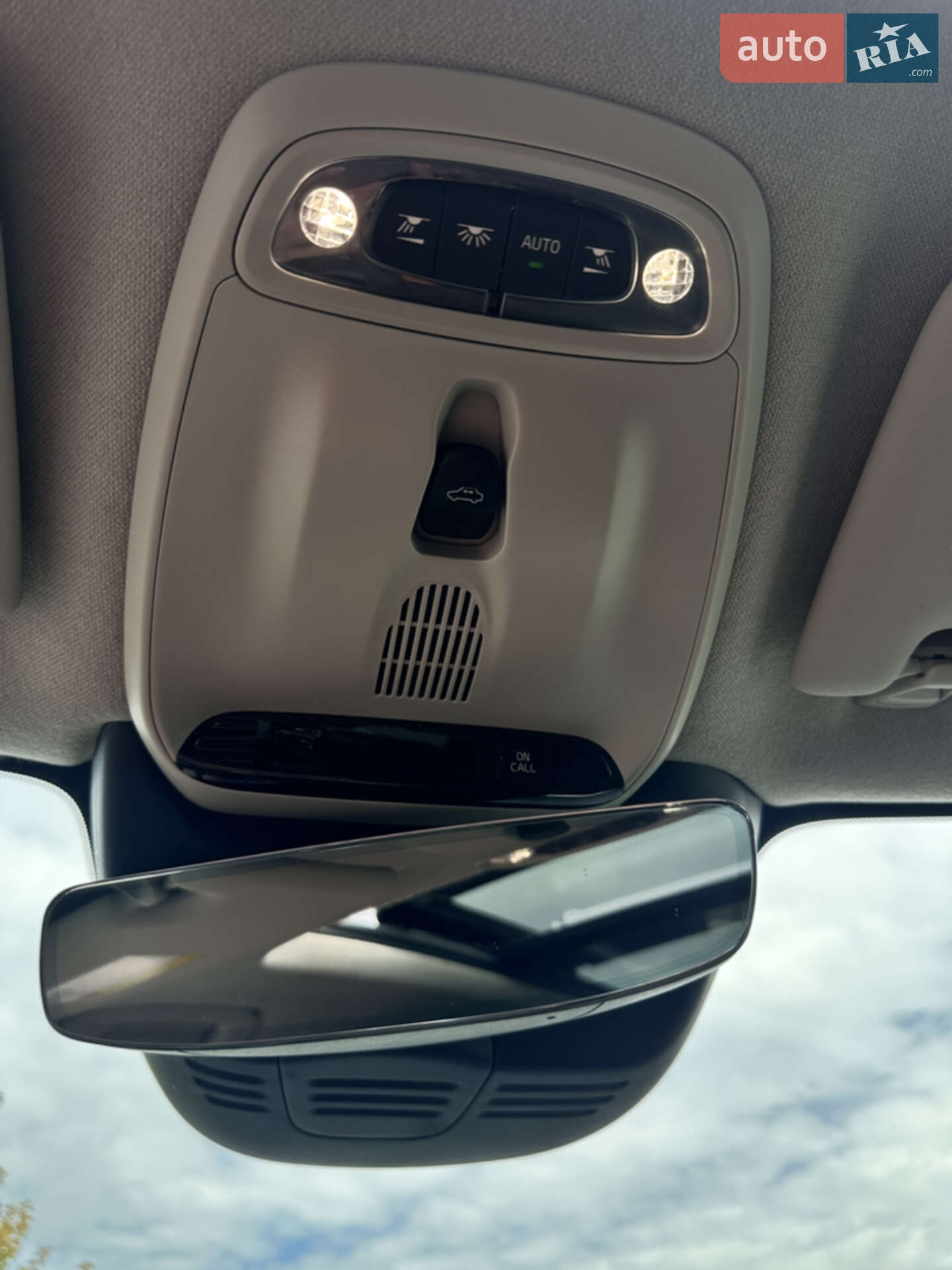 Volvo XC40 2021 VIN YV4162UK5M2570805 фото оголошення 20 з 29