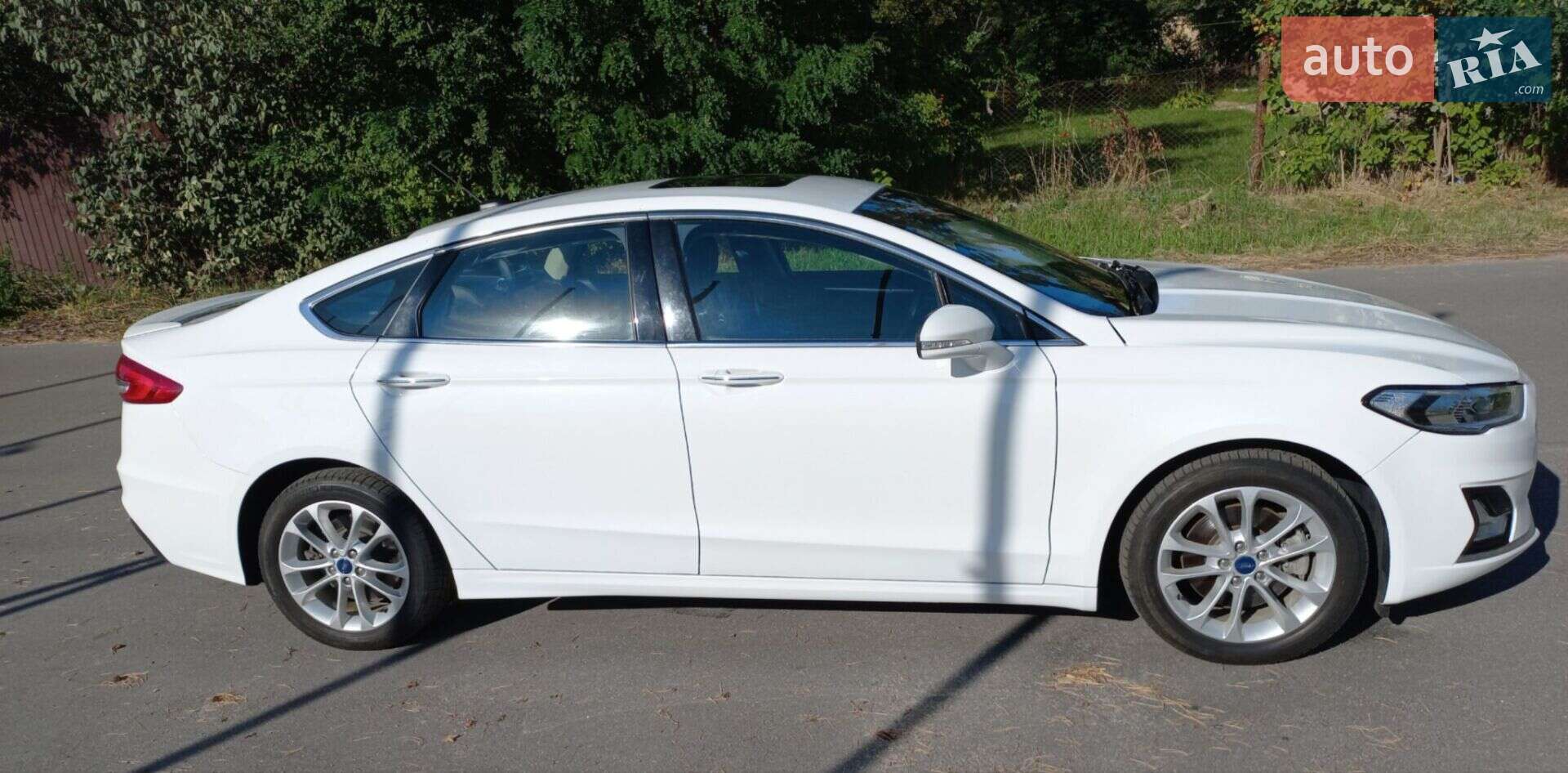 Ford Fusion 2019 VIN 3FA6P0SU0KR191949 фото оголошення 9 з 39