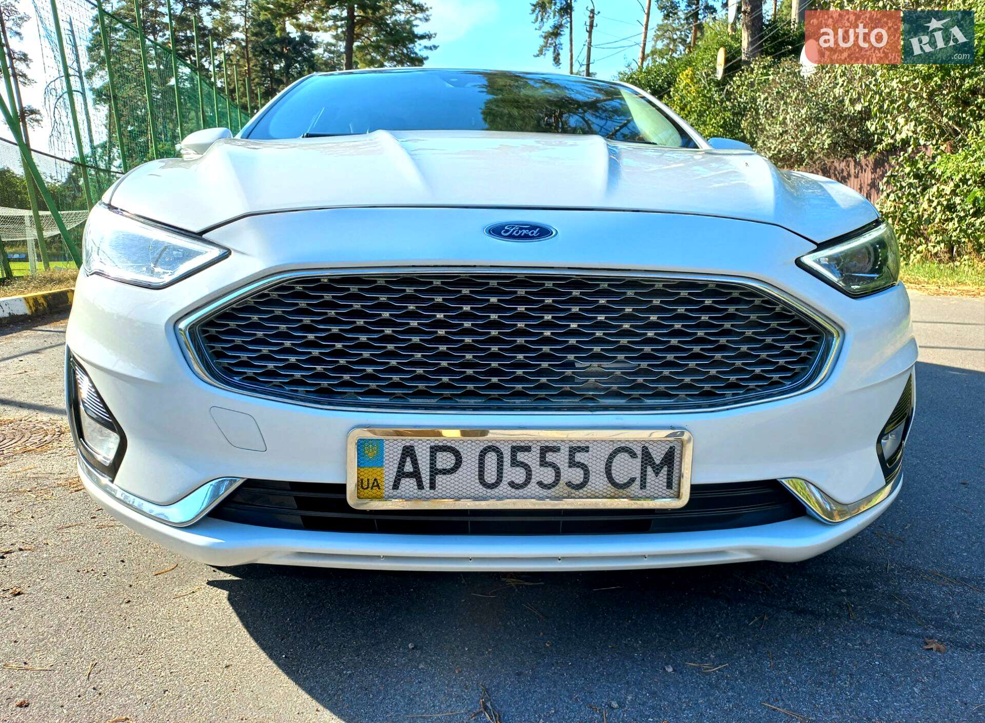 Ford Fusion 2019 VIN 3FA6P0SU0KR191949 фото оголошення 10 з 39