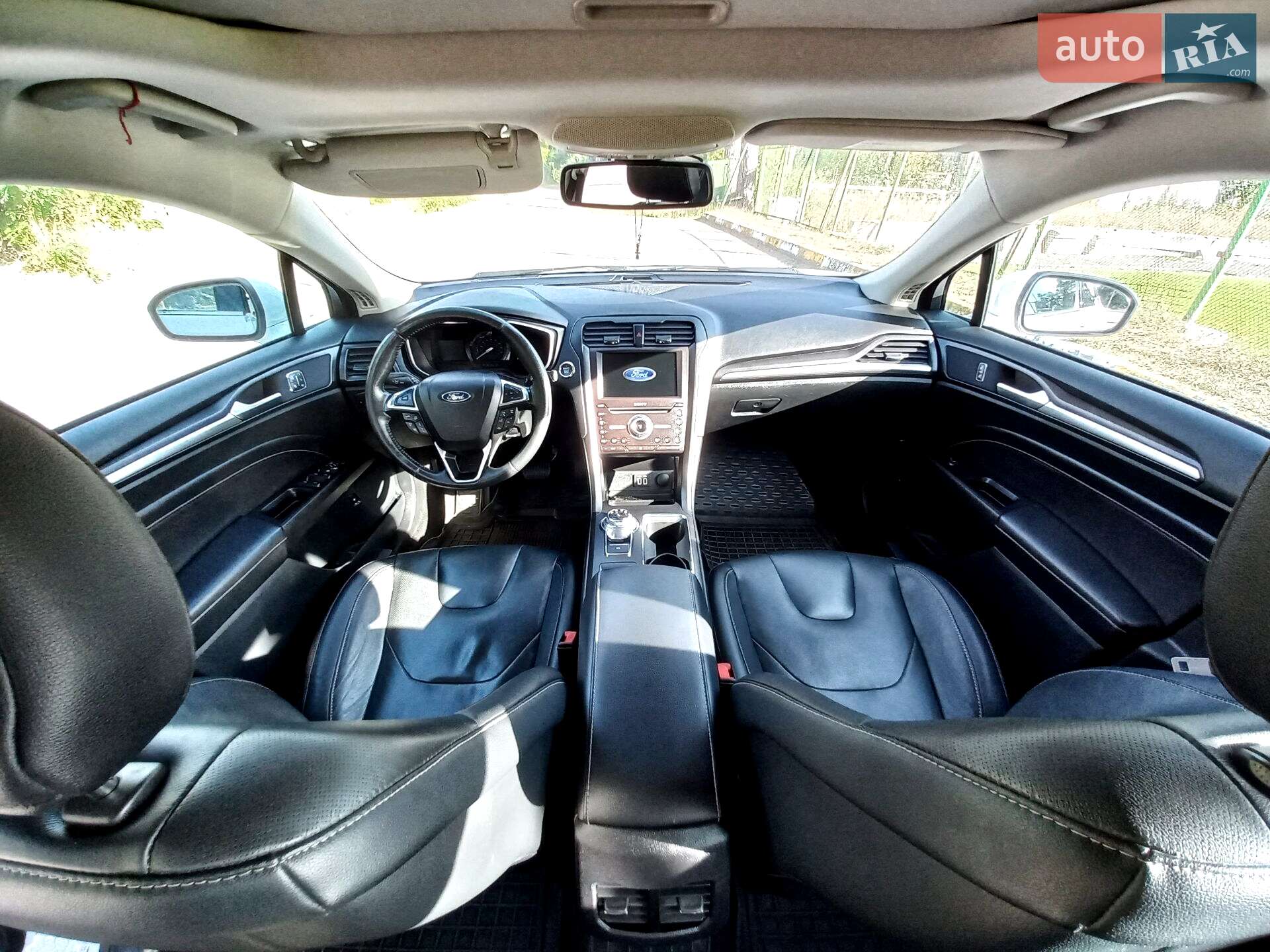 Ford Fusion 2019 VIN 3FA6P0SU0KR191949 фото оголошення 24 з 39