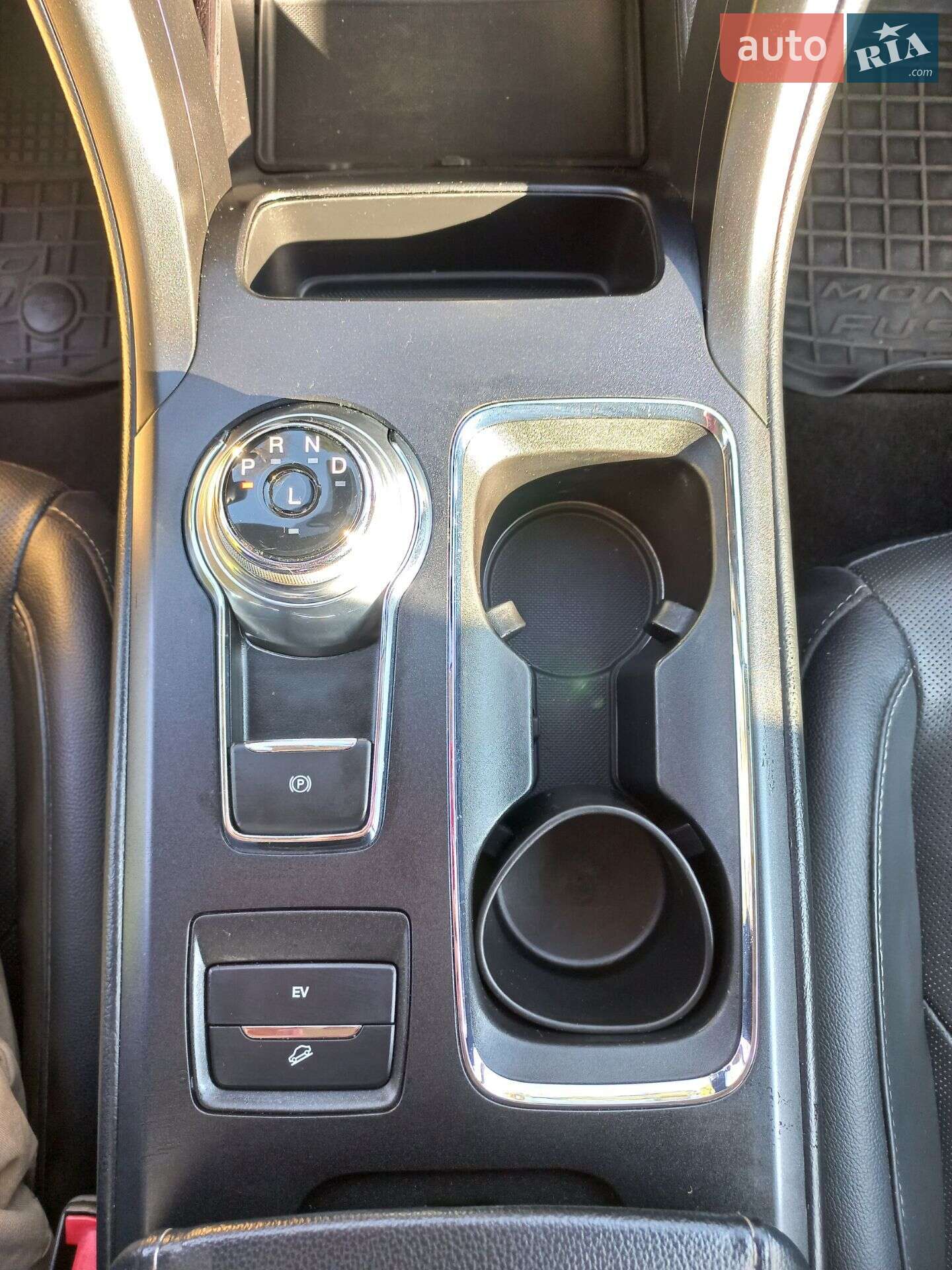 Ford Fusion 2019 VIN 3FA6P0SU0KR191949 фото оголошення 21 з 39