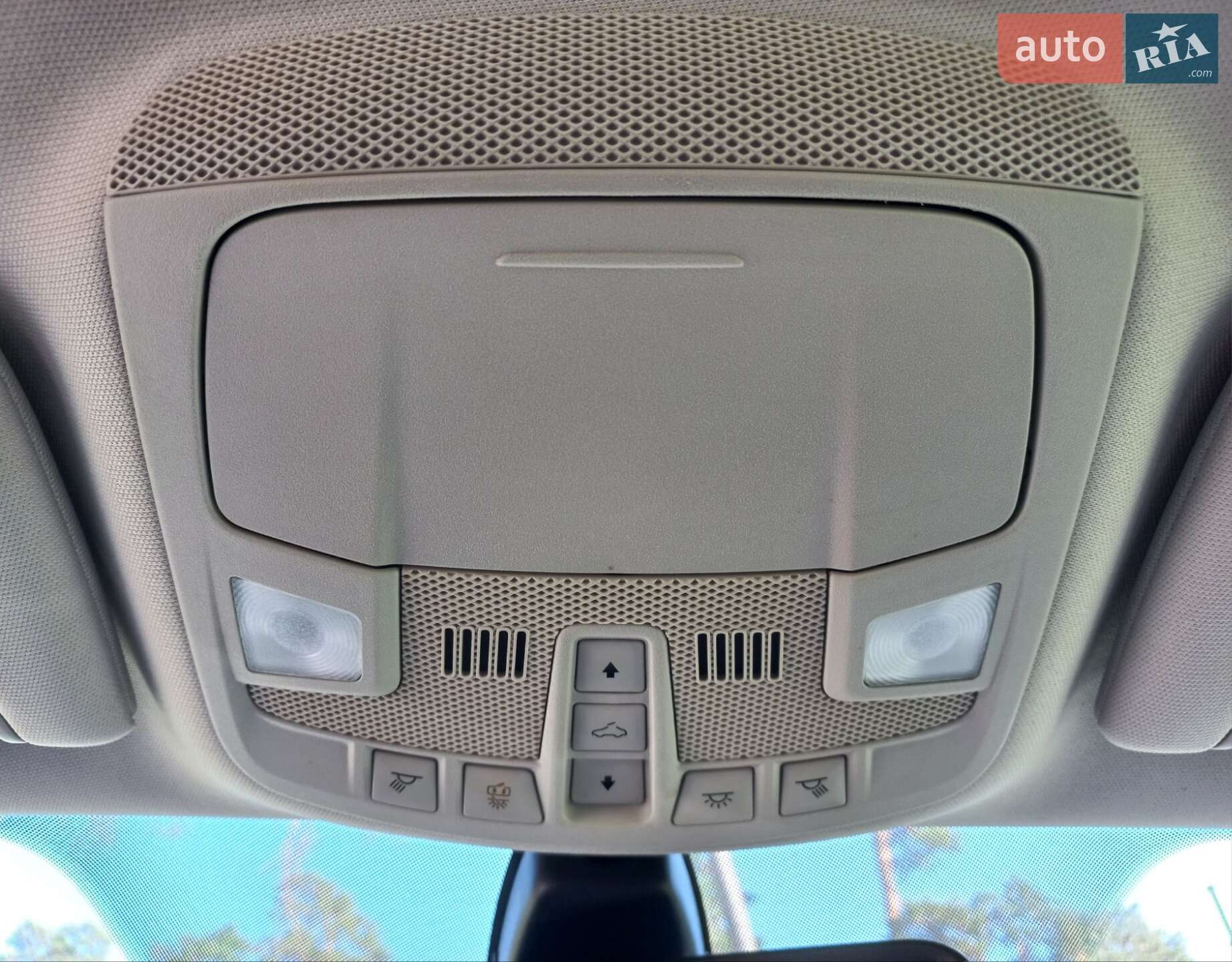 Ford Fusion 2019 VIN 3FA6P0SU0KR191949 фото оголошення 26 з 39