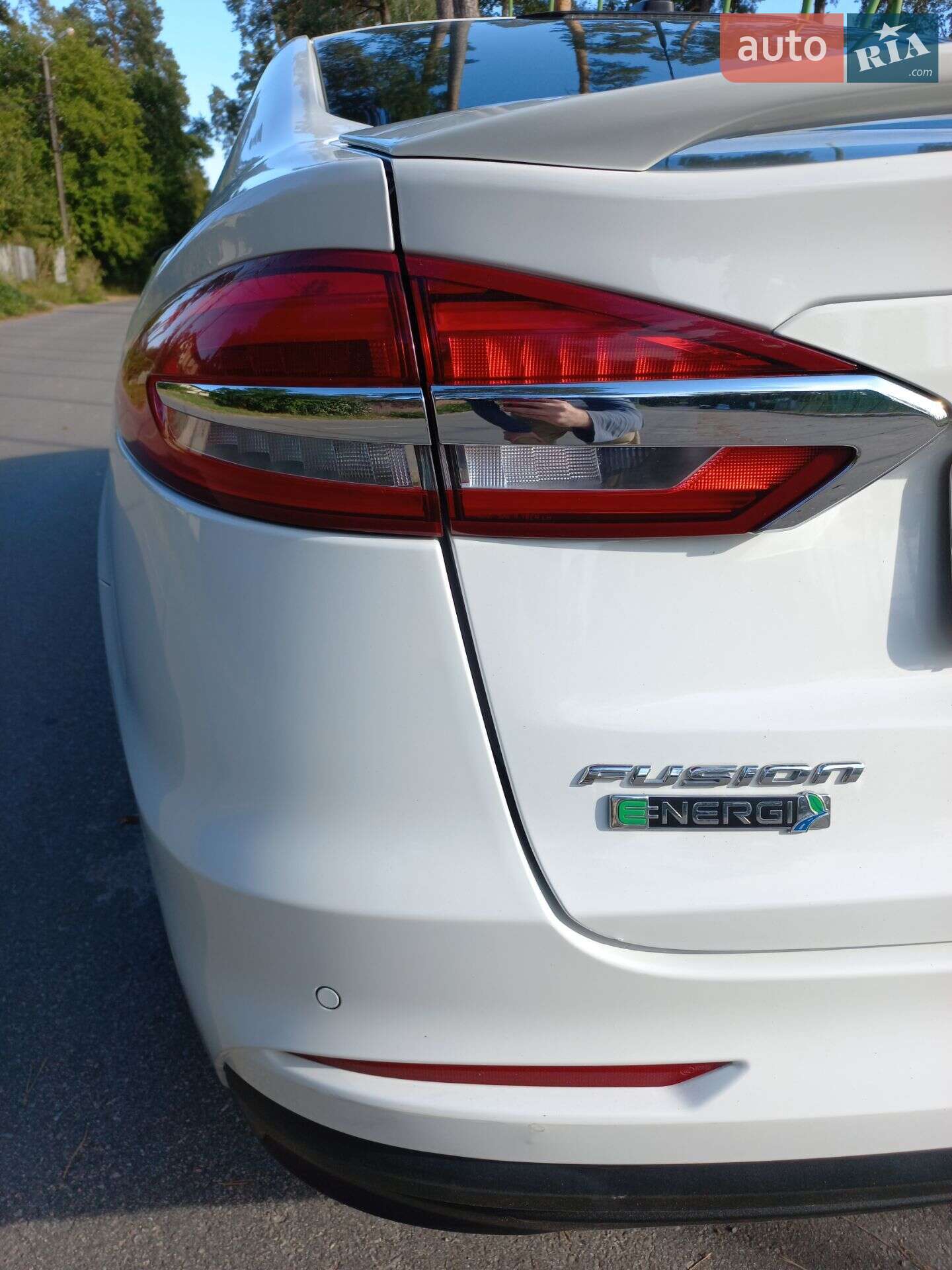 Ford Fusion 2019 VIN 3FA6P0SU0KR191949 фото оголошення 35 з 39