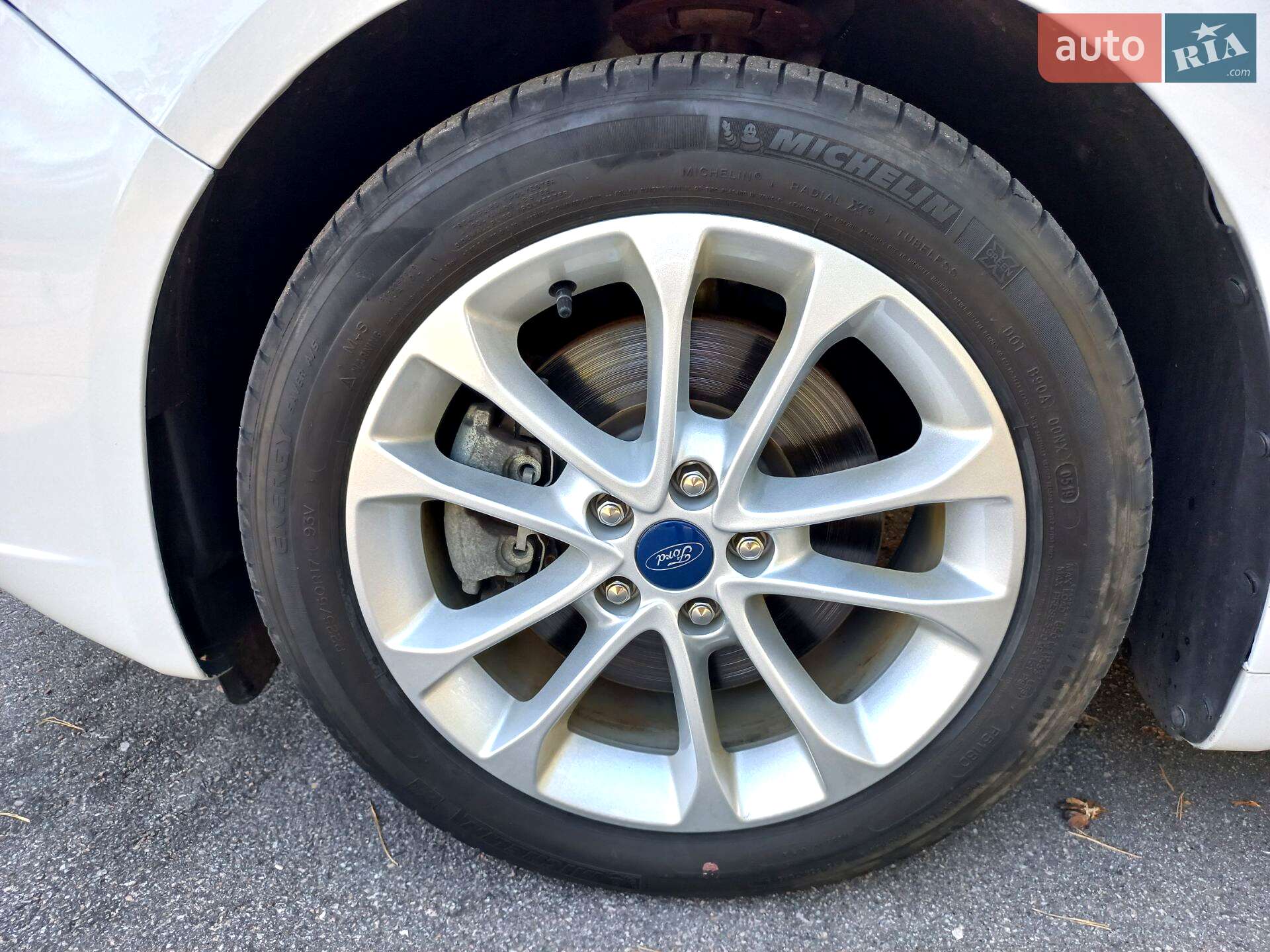 Ford Fusion 2019 VIN 3FA6P0SU0KR191949 фото оголошення 38 з 39