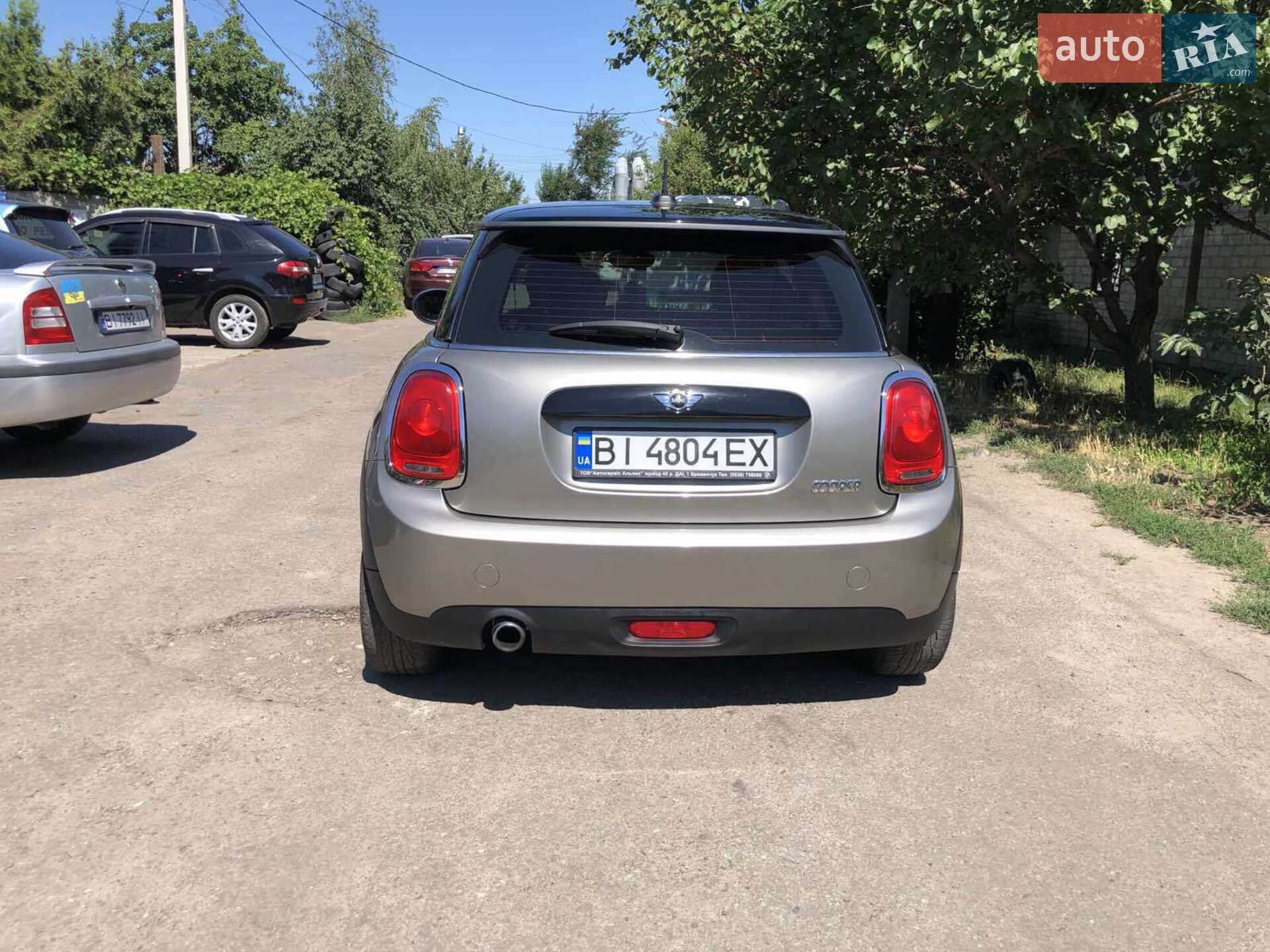 Mini Cooper 2017 VIN WMWXP5C32H2F61474 фото оголошення 4 з 12