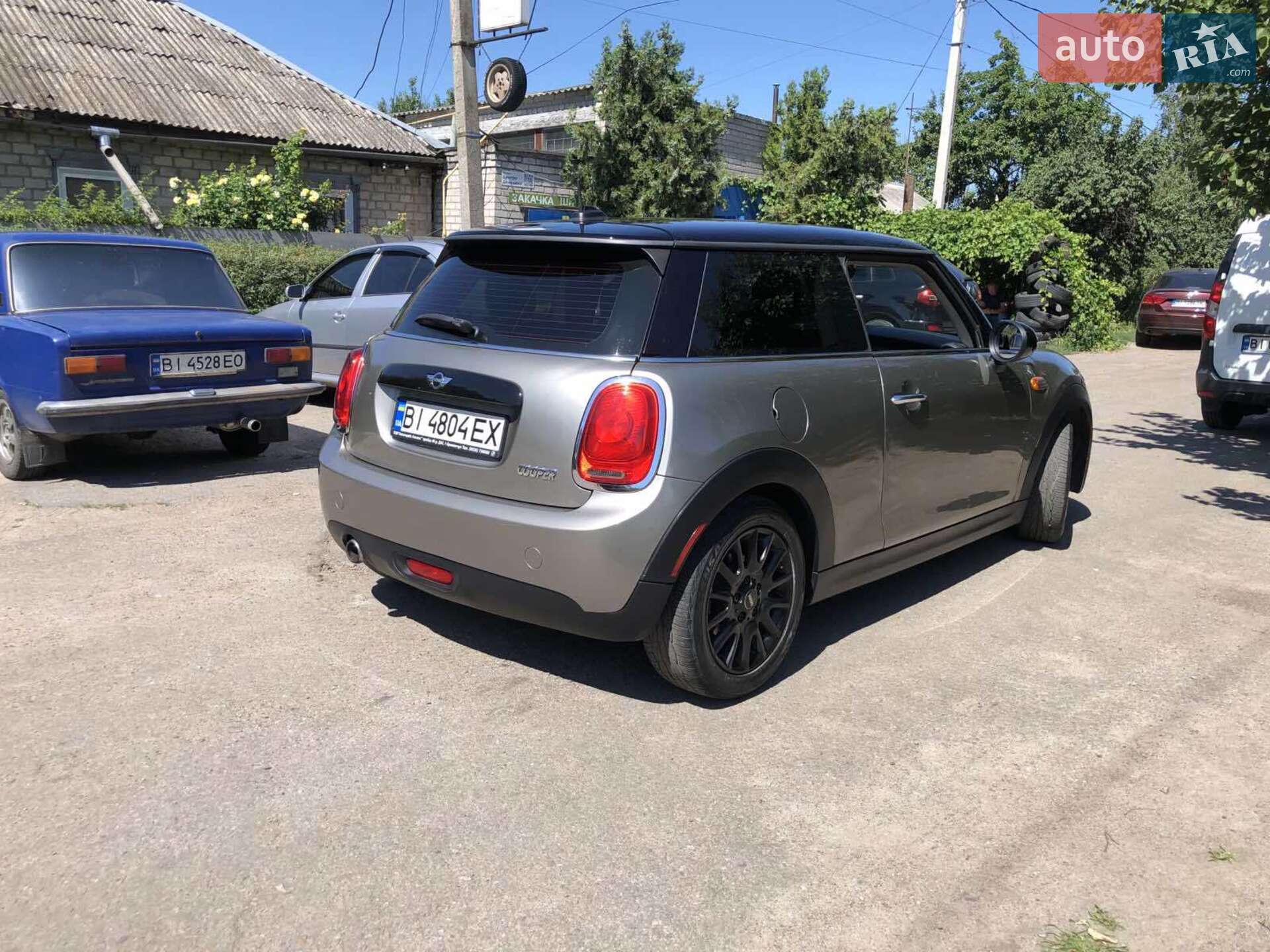 Mini Cooper 2017 VIN WMWXP5C32H2F61474 фото оголошення 5 з 12