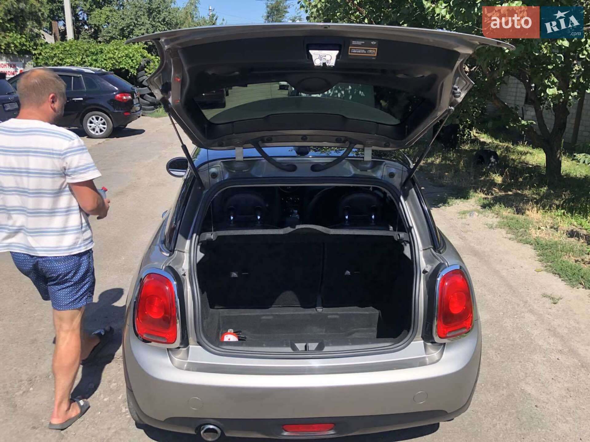 Mini Cooper 2017 VIN WMWXP5C32H2F61474 фото оголошення 11 з 12