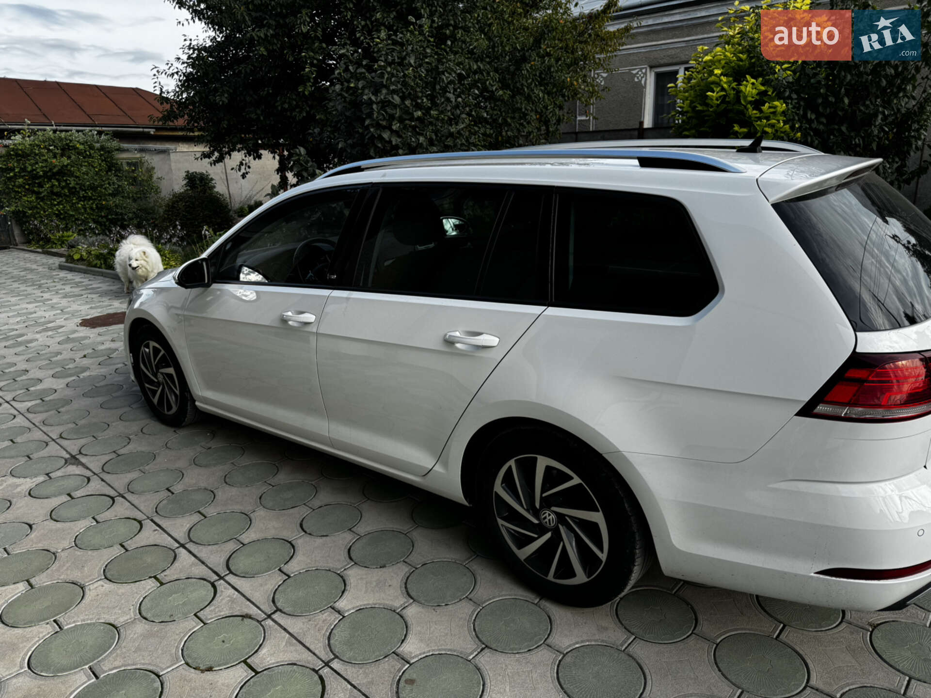 Volkswagen Golf 2017 VIN WVWZZZAUZJP561011 фото оголошення 5 з 26