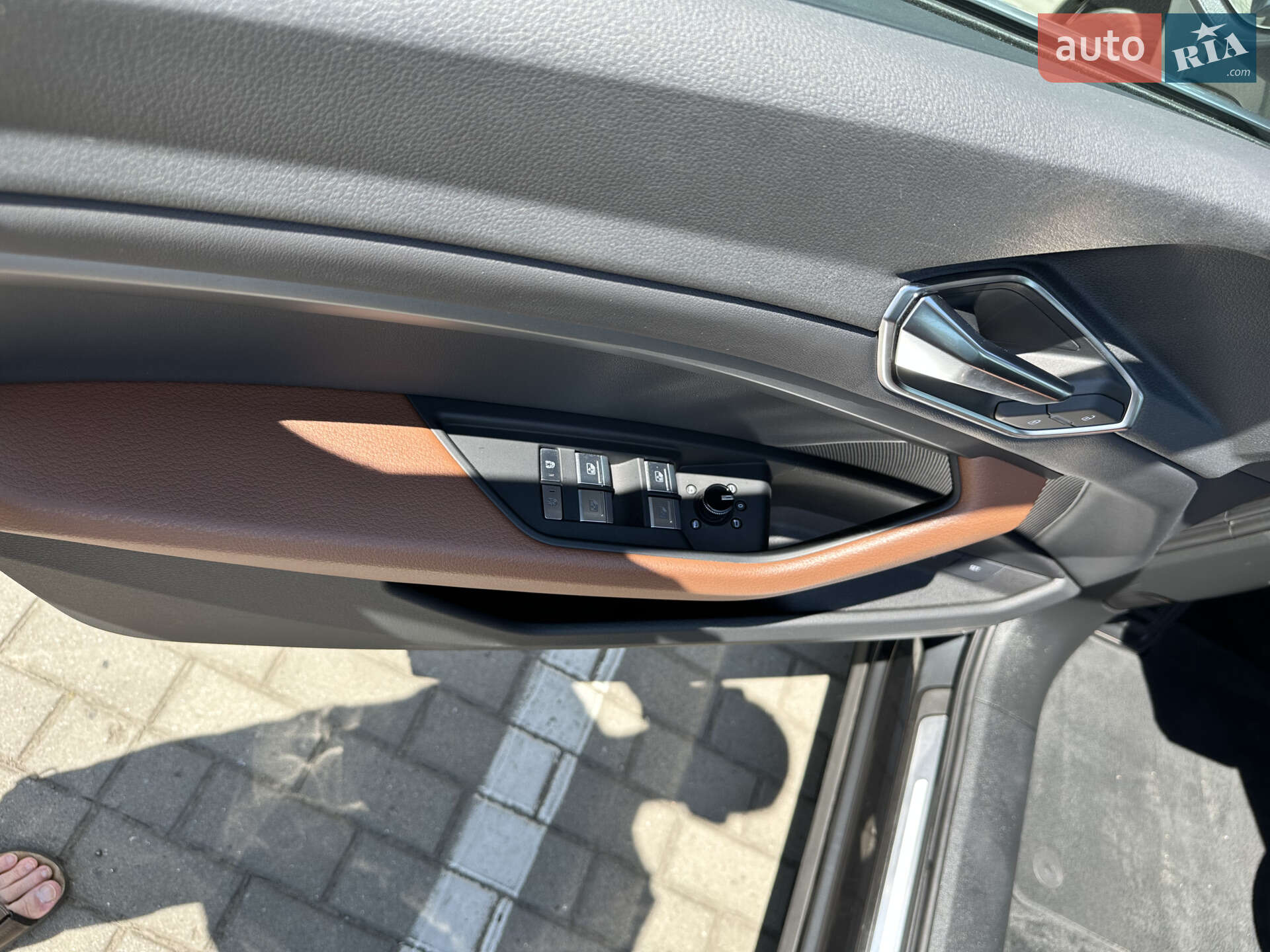 Audi e-tron 2021 VIN WAUZZZGE3MB035738 фото оголошення 4 з 33
