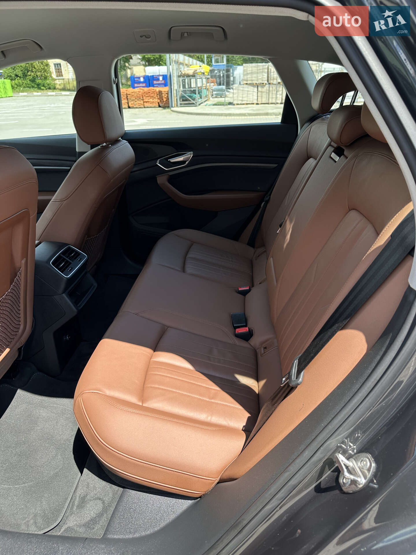 Audi e-tron 2021 VIN WAUZZZGE3MB035738 фото оголошення 2 з 33