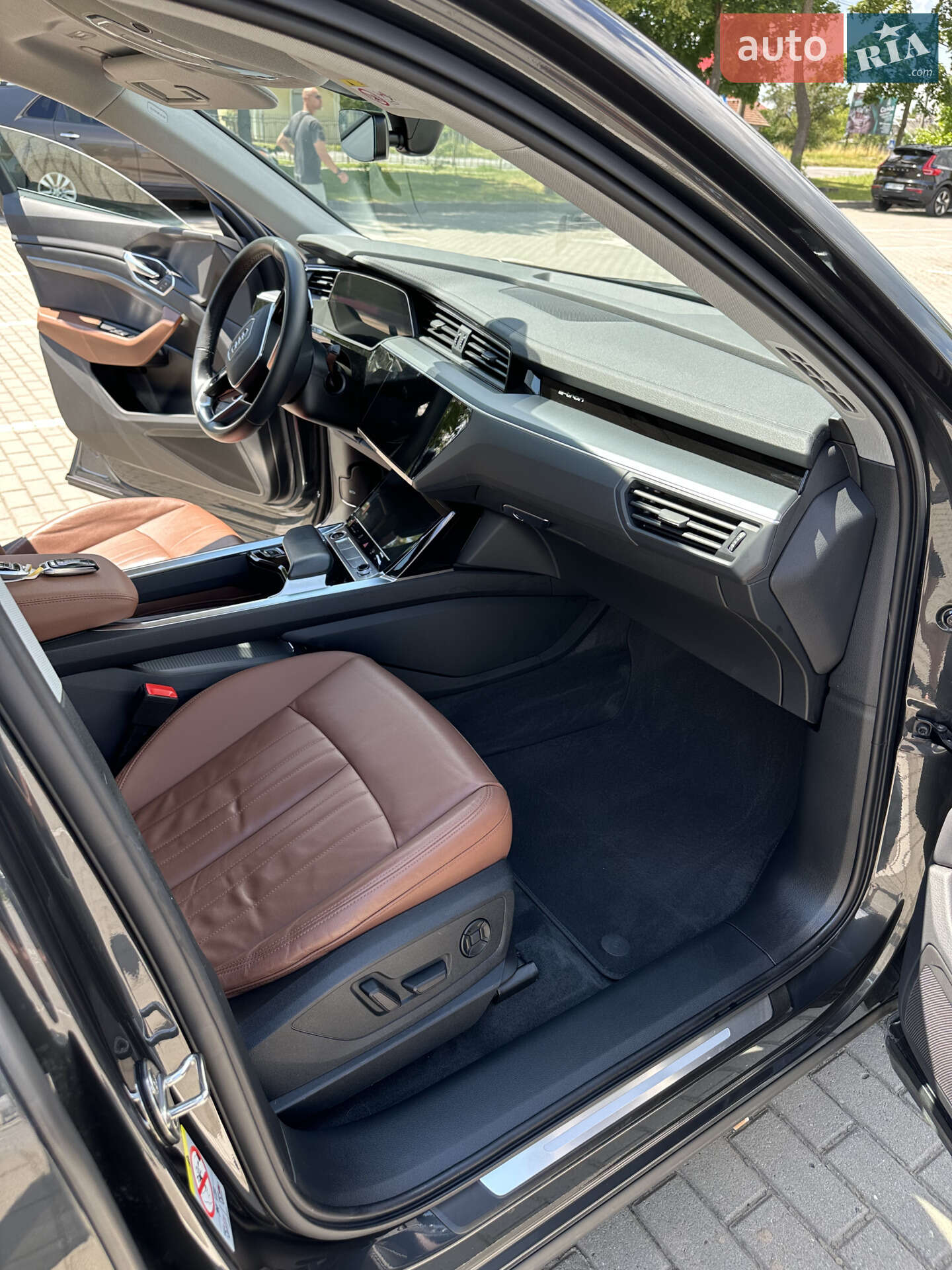 Audi e-tron 2021 VIN WAUZZZGE3MB035738 фото оголошення 19 з 33