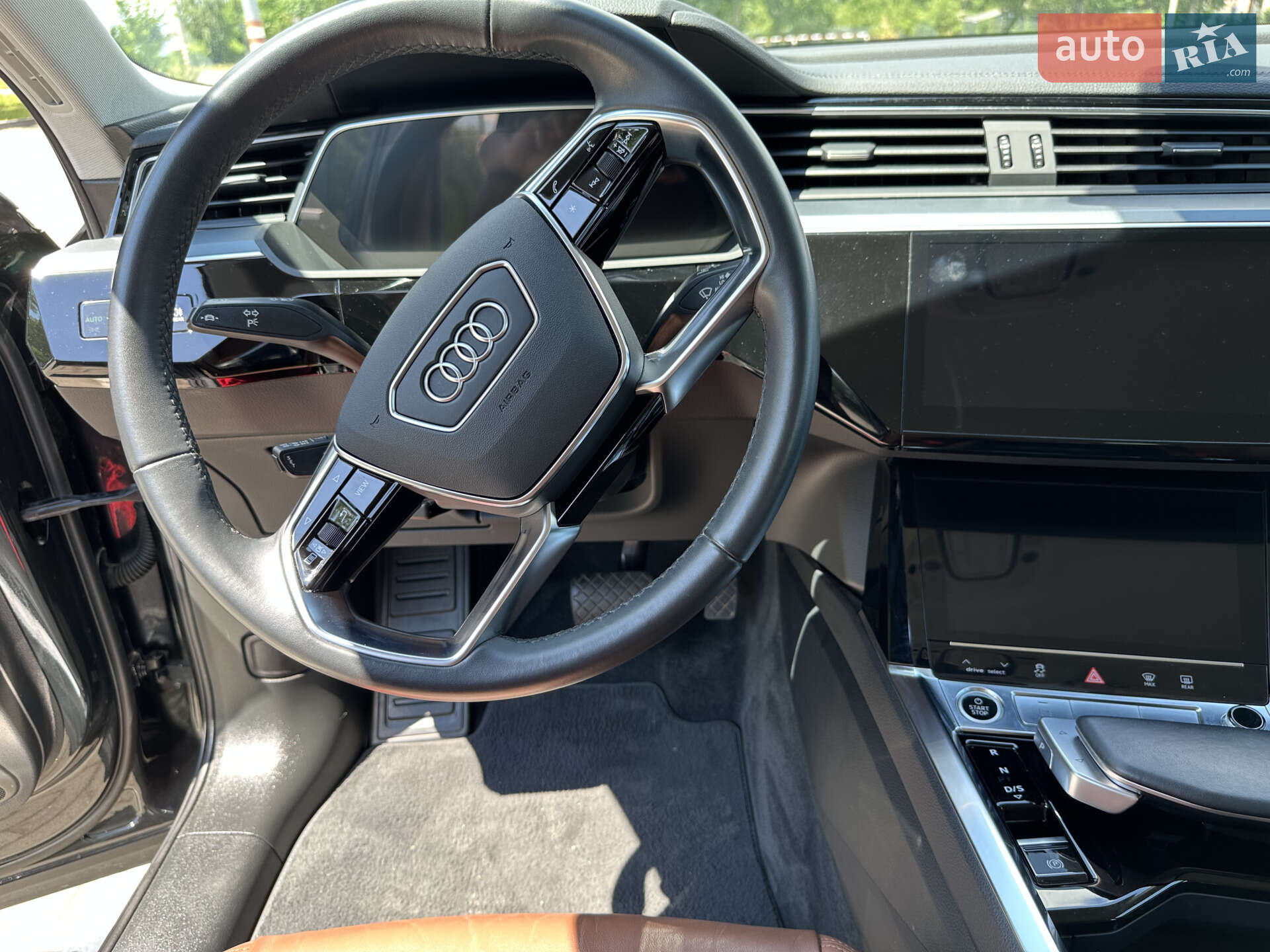 Audi e-tron 2021 VIN WAUZZZGE3MB035738 фото оголошення 24 з 33