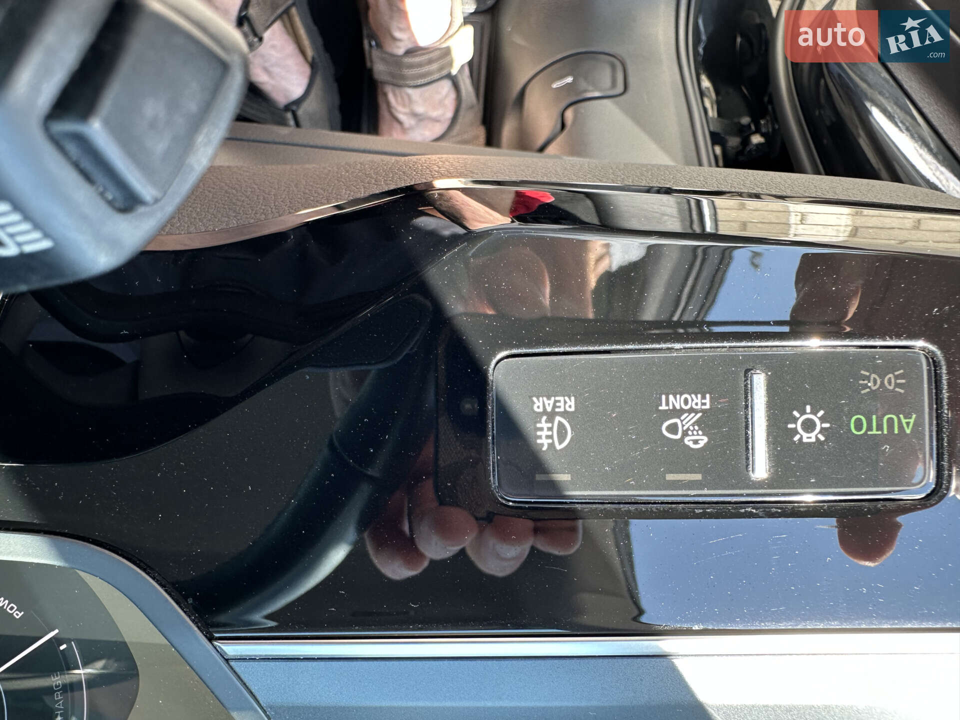 Audi e-tron 2021 VIN WAUZZZGE3MB035738 фото оголошення 31 з 33