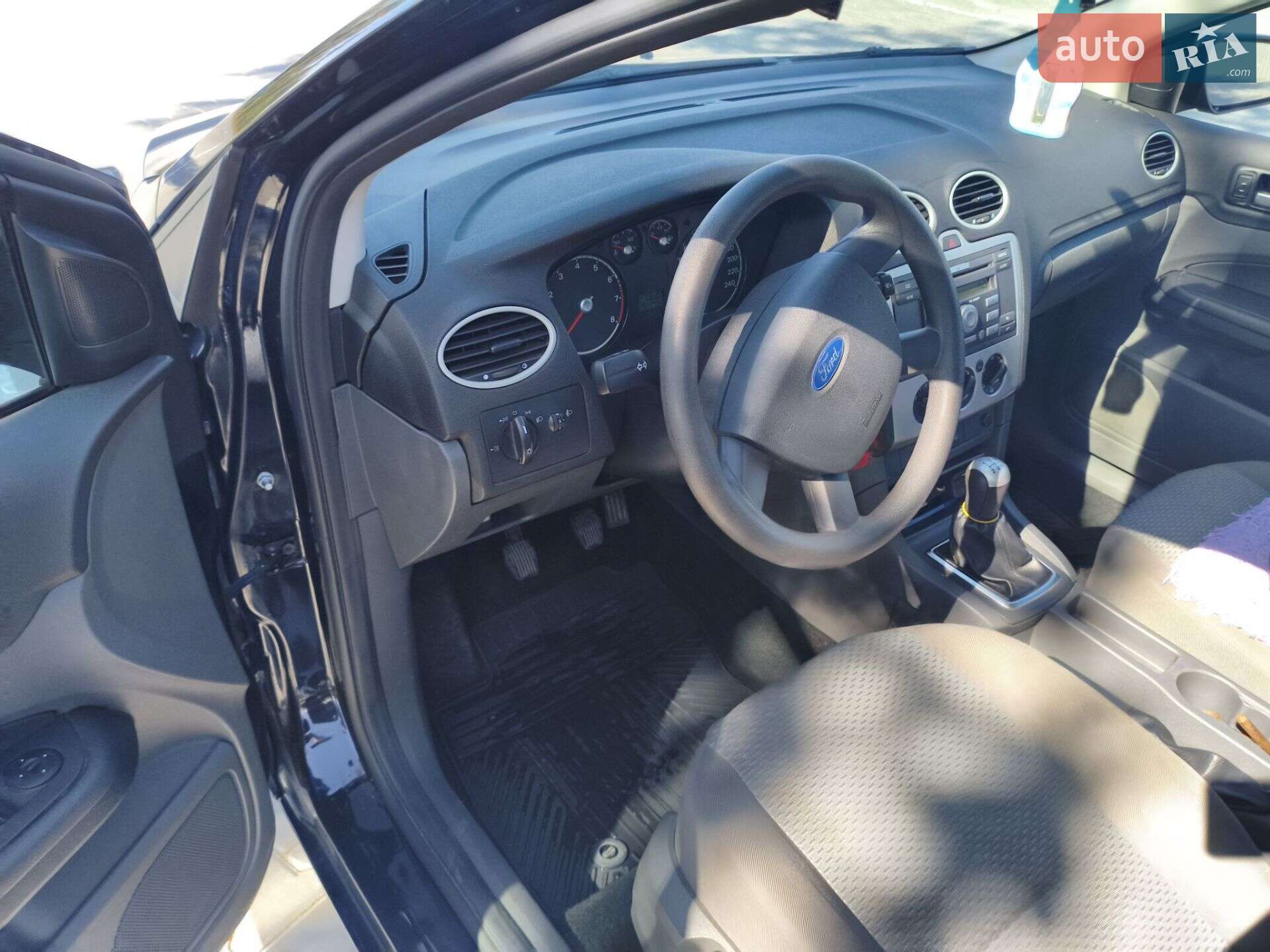 Ford Focus 2006 VIN WF0WXXGCDW6Y28285 фото оголошення 3 з 15