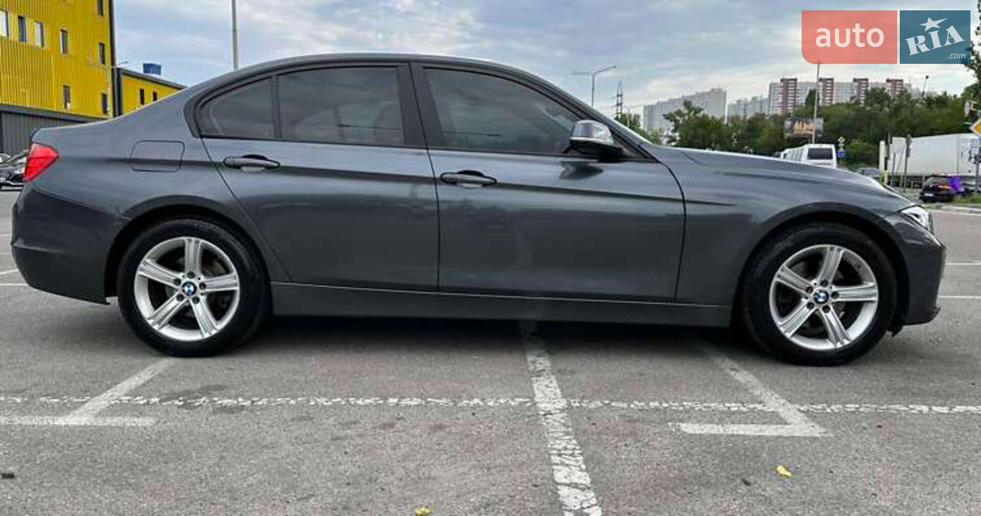 BMW 3 Series 2014 VIN WBA3C3G55ENS70033 фото оголошення 4 з 10
