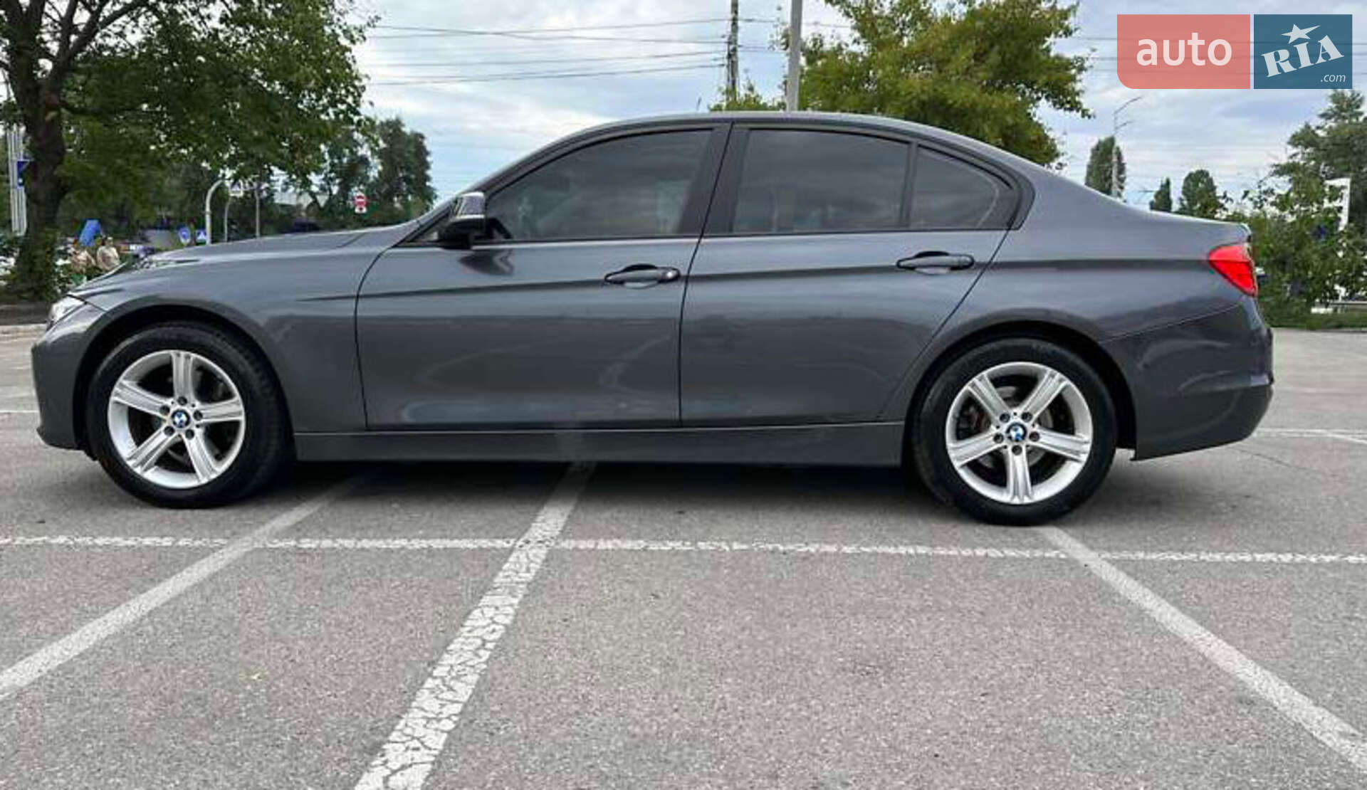 BMW 3 Series 2014 VIN WBA3C3G55ENS70033 фото оголошення 7 з 10