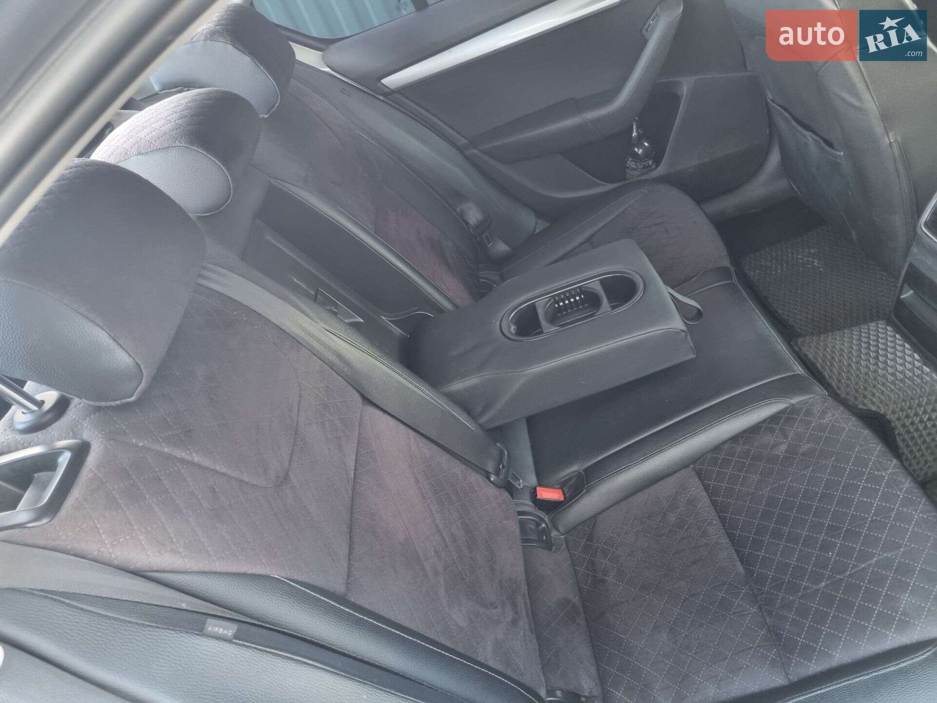 Skoda Octavia 2013 VIN TMBAJ9NE2E0030442 фото оголошення 5 з 10