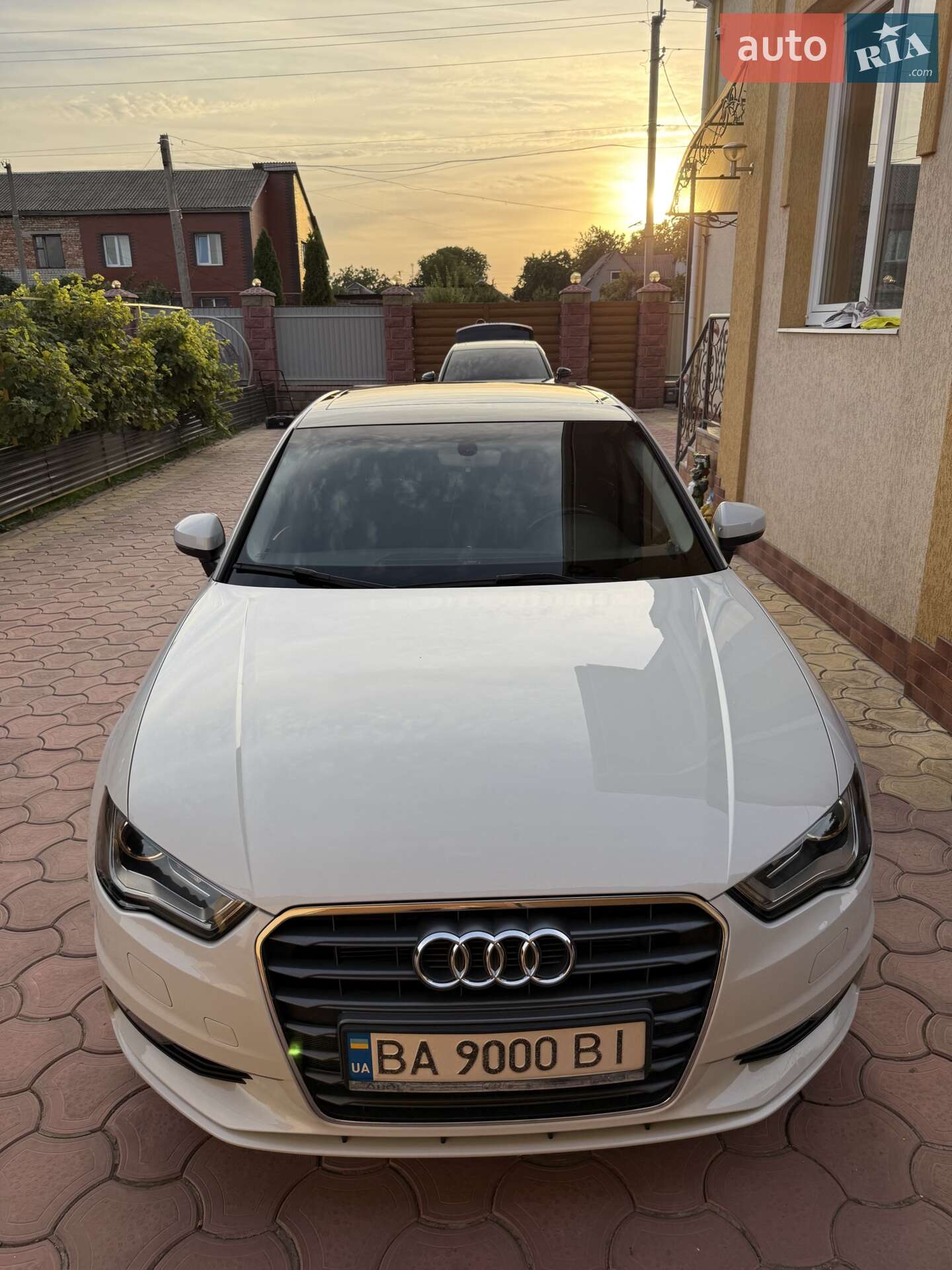 Audi A3 2016 VIN WAUZZZ8V6H1005126 фото оголошення 2 з 32