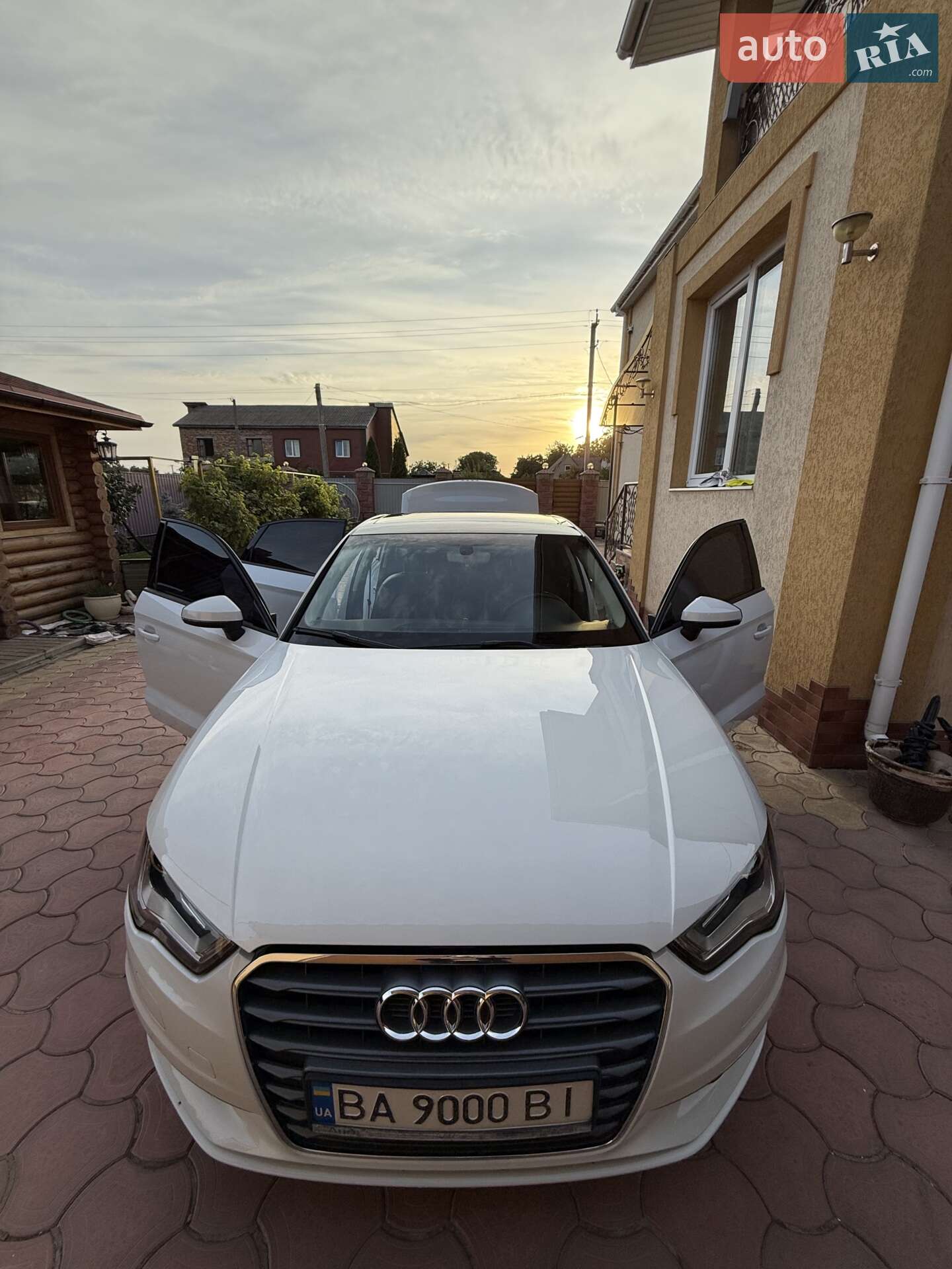 Audi A3 2016 VIN WAUZZZ8V6H1005126 фото оголошення 9 з 32