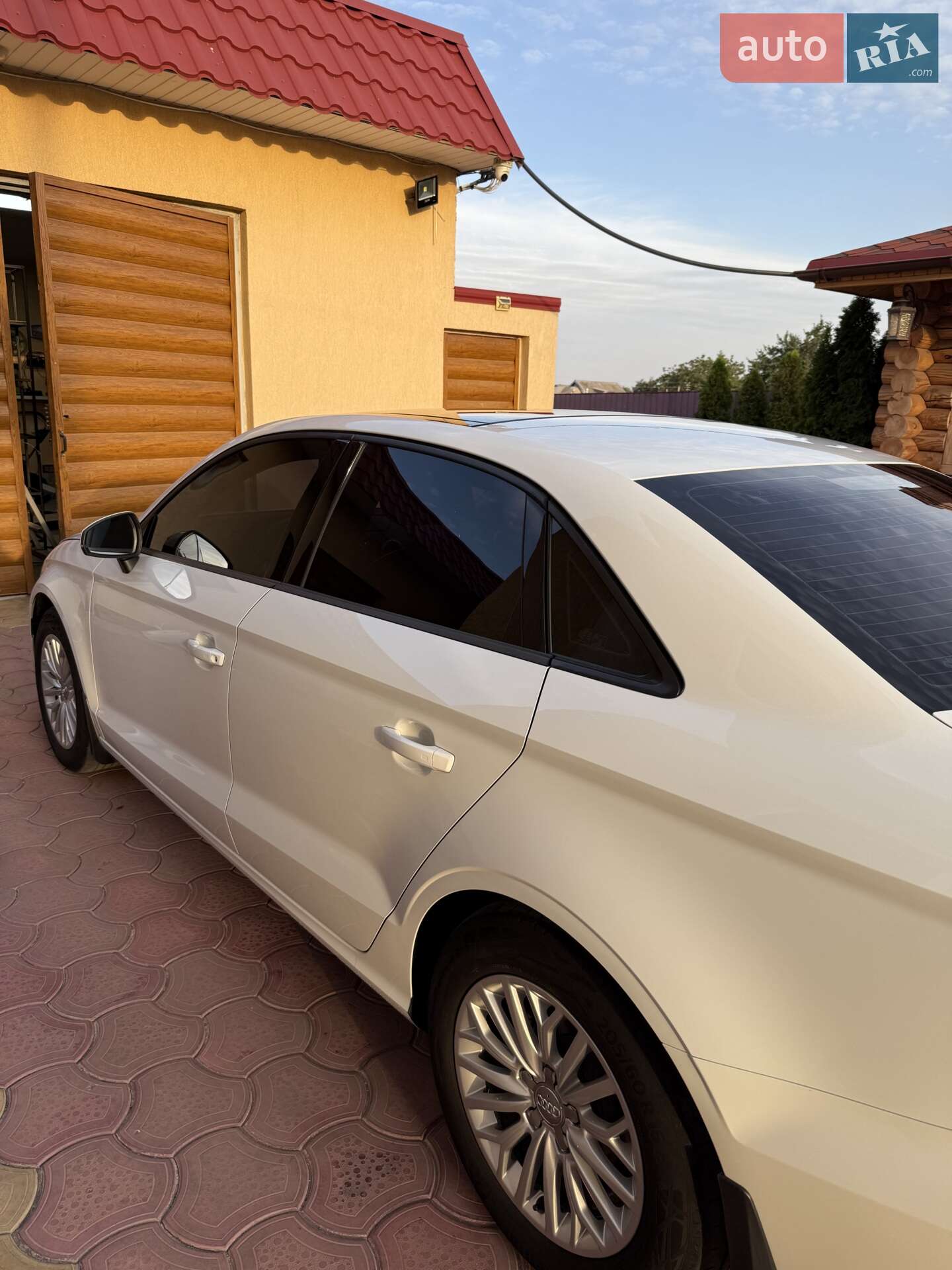 Audi A3 2016 VIN WAUZZZ8V6H1005126 фото оголошення 13 з 32