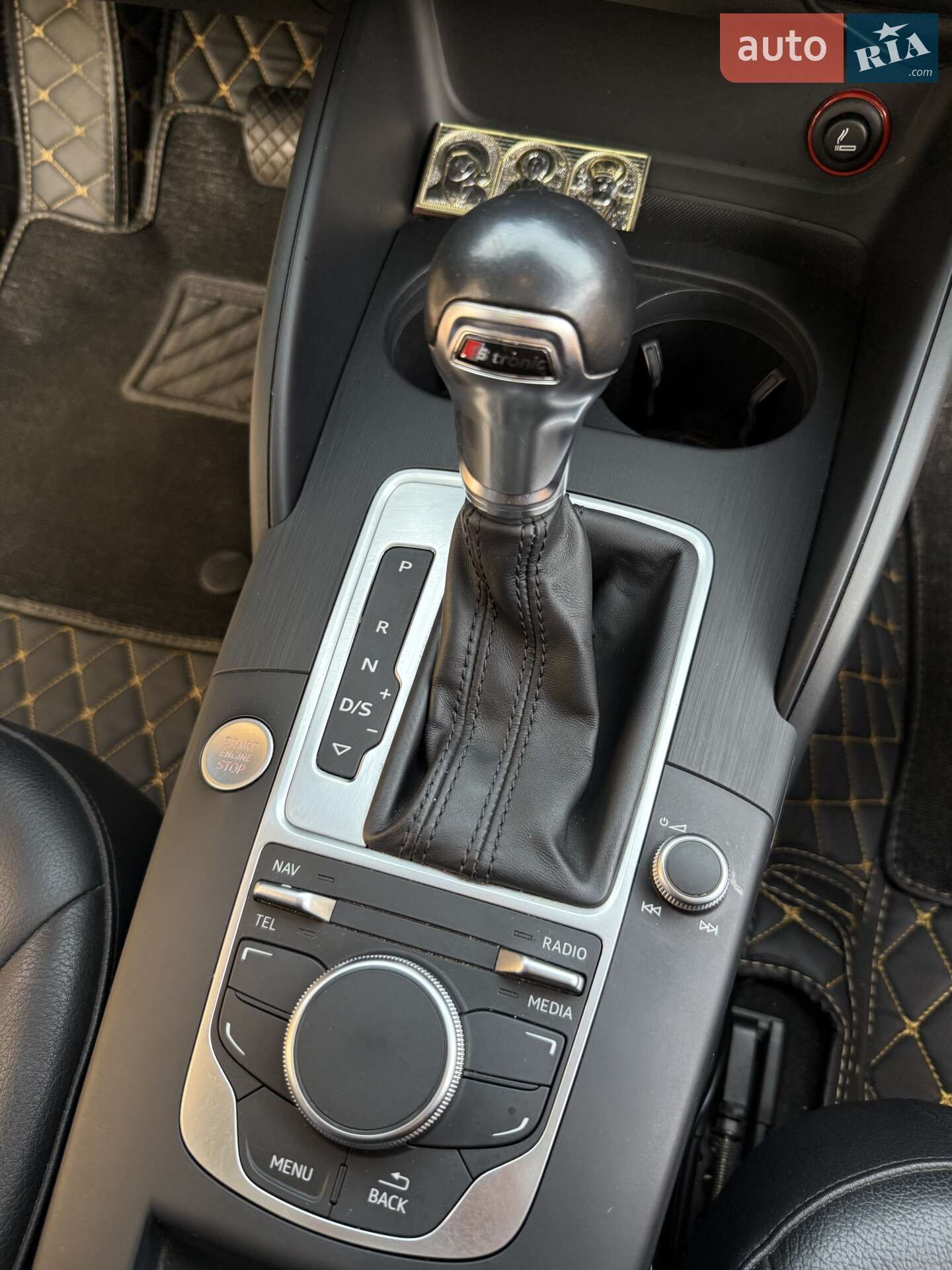 Audi A3 2016 VIN WAUZZZ8V6H1005126 фото оголошення 17 з 32