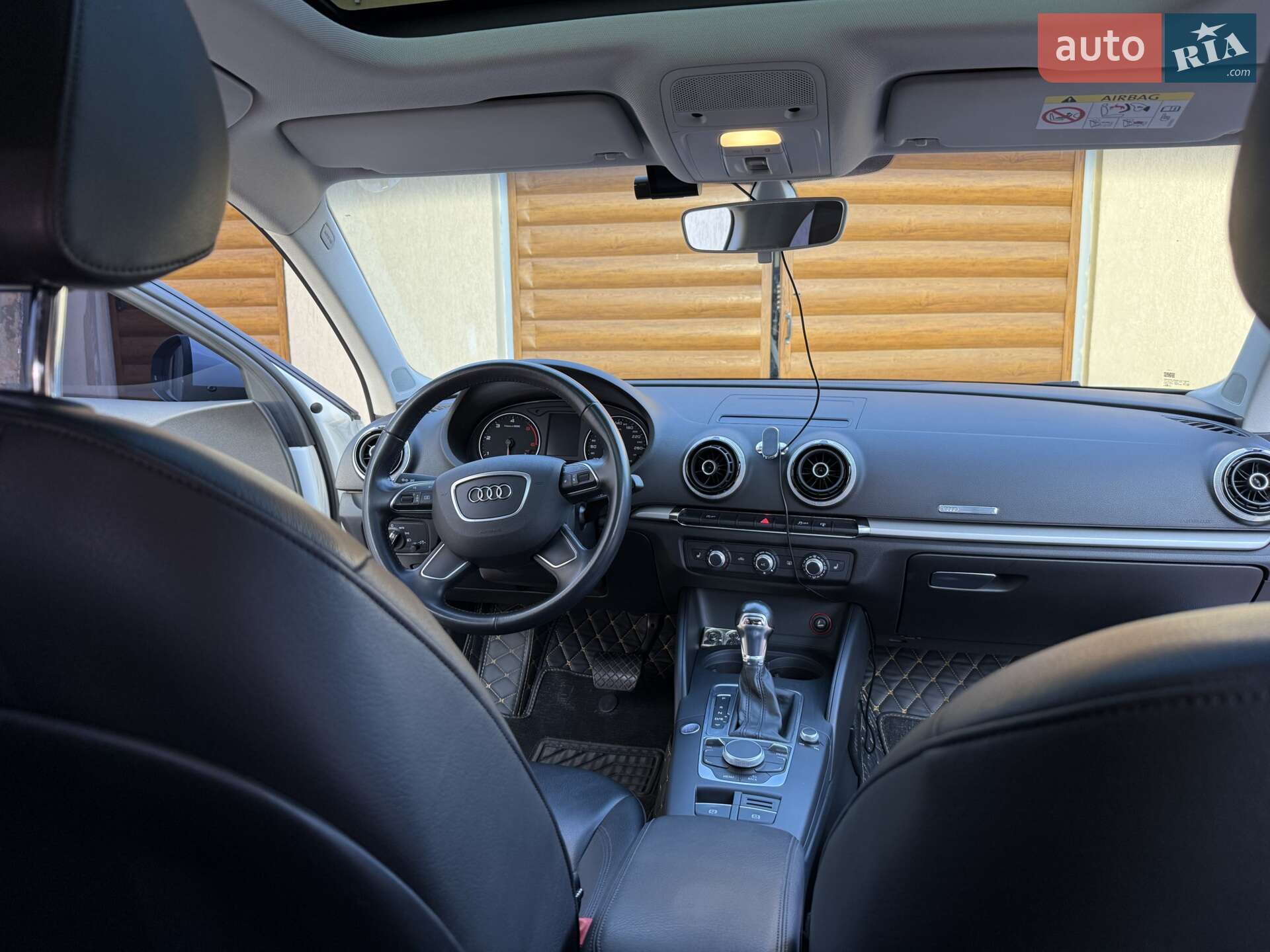 Audi A3 2016 VIN WAUZZZ8V6H1005126 фото оголошення 21 з 32