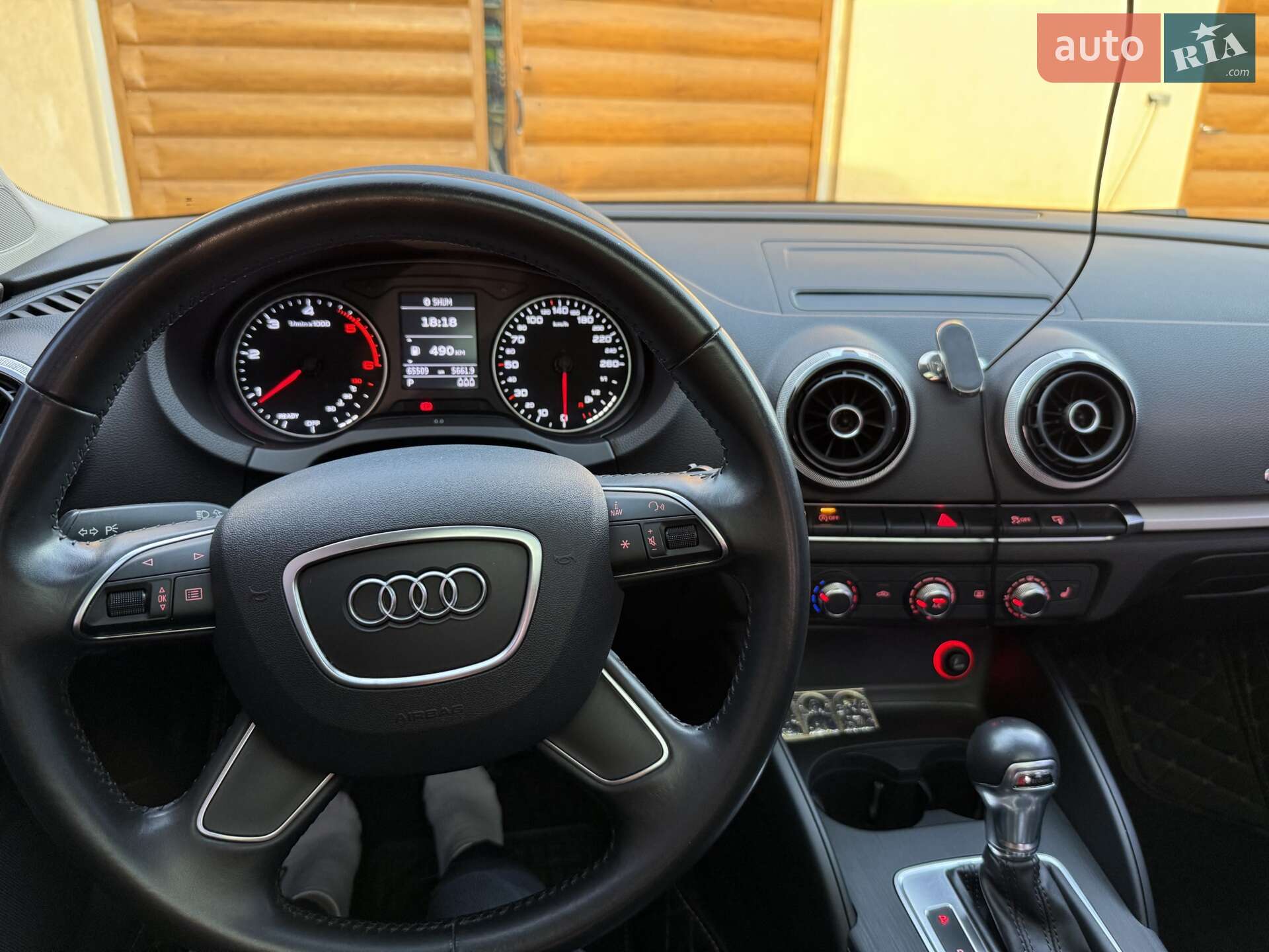 Audi A3 2016 VIN WAUZZZ8V6H1005126 фото оголошення 32 з 32