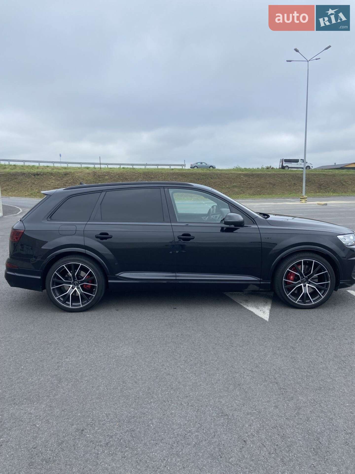 Audi SQ7 2016 VIN WAUZZZ4M0HD018708 фото оголошення 5 з 18