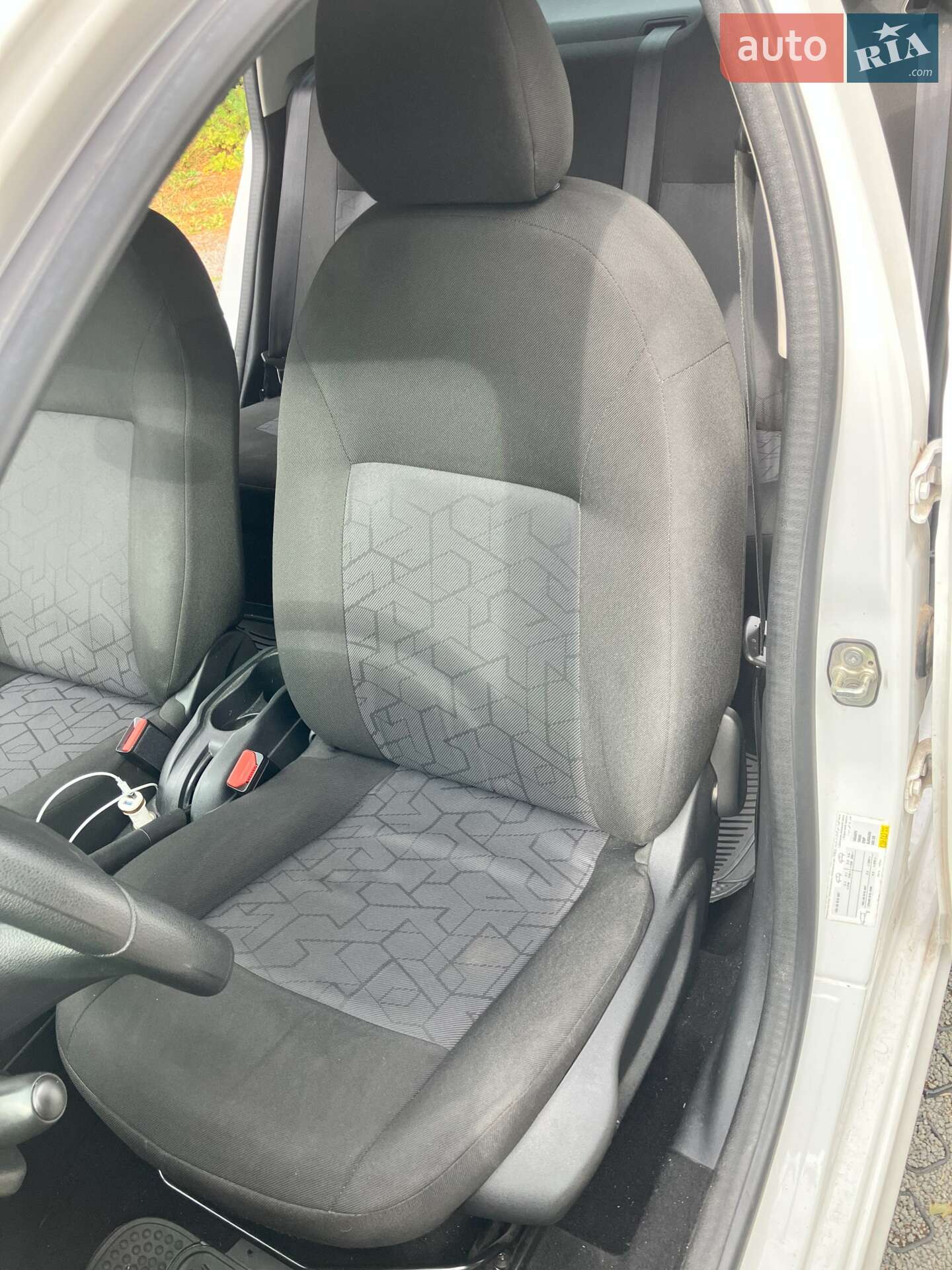 Peugeot 301 2016 VIN VF3DDHMY0GJ804208 фото оголошення 8 з 16