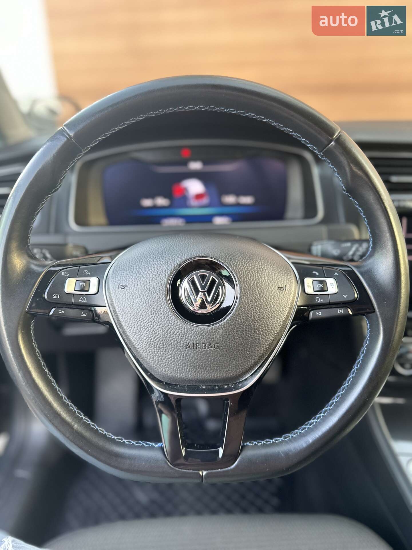 Volkswagen e-Golf 2018 VIN WVWZZZAUZJW907857 фото оголошення 17 з 30