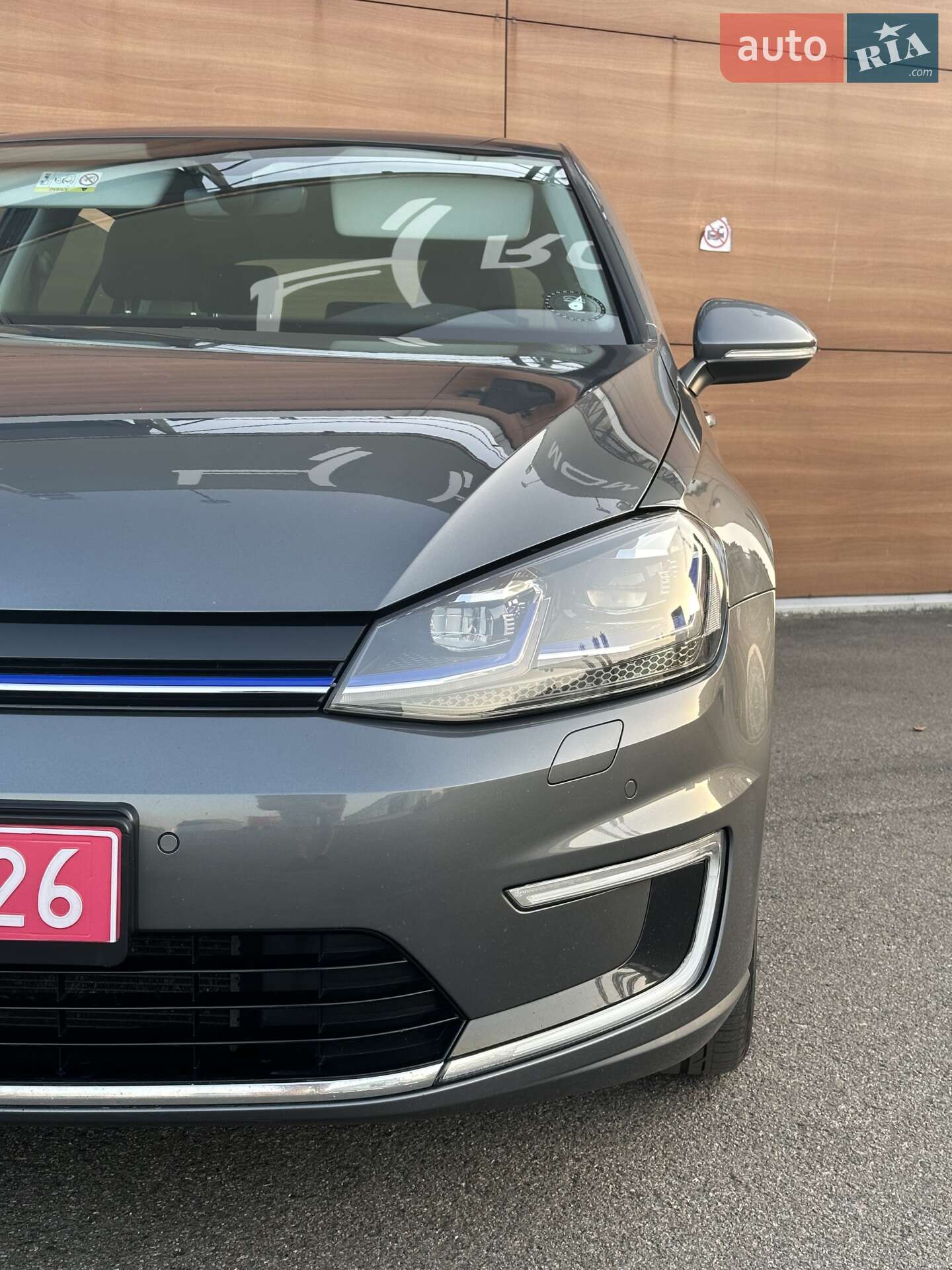 Volkswagen e-Golf 2018 VIN WVWZZZAUZJW907857 фото оголошення 22 з 30