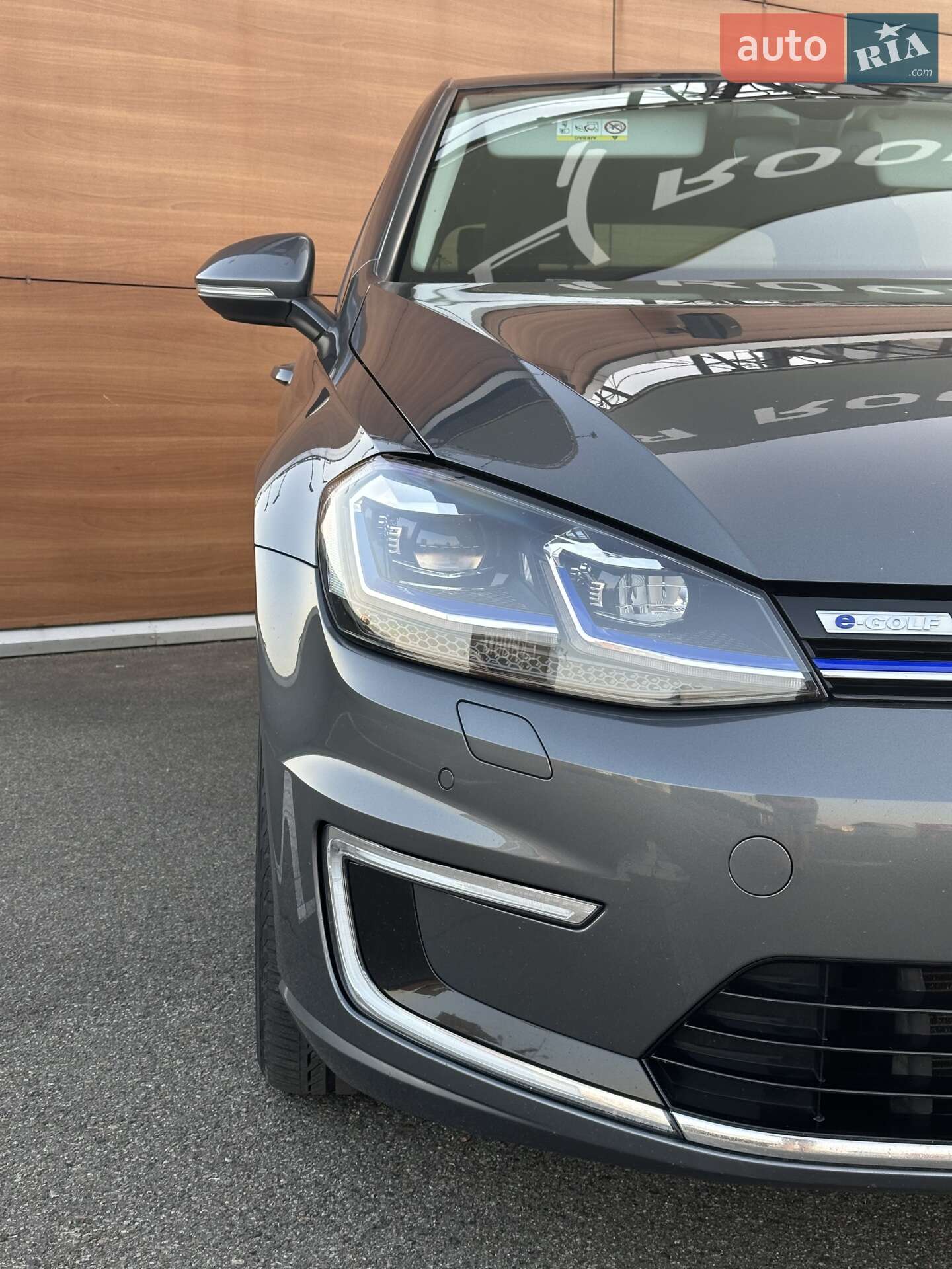 Volkswagen e-Golf 2018 VIN WVWZZZAUZJW907857 фото оголошення 23 з 30