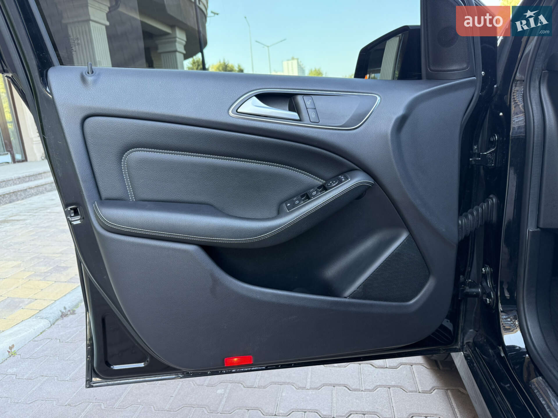 Mercedes-Benz B-Class 2015 VIN WDD2428901J004865 фото оголошення 11 з 19