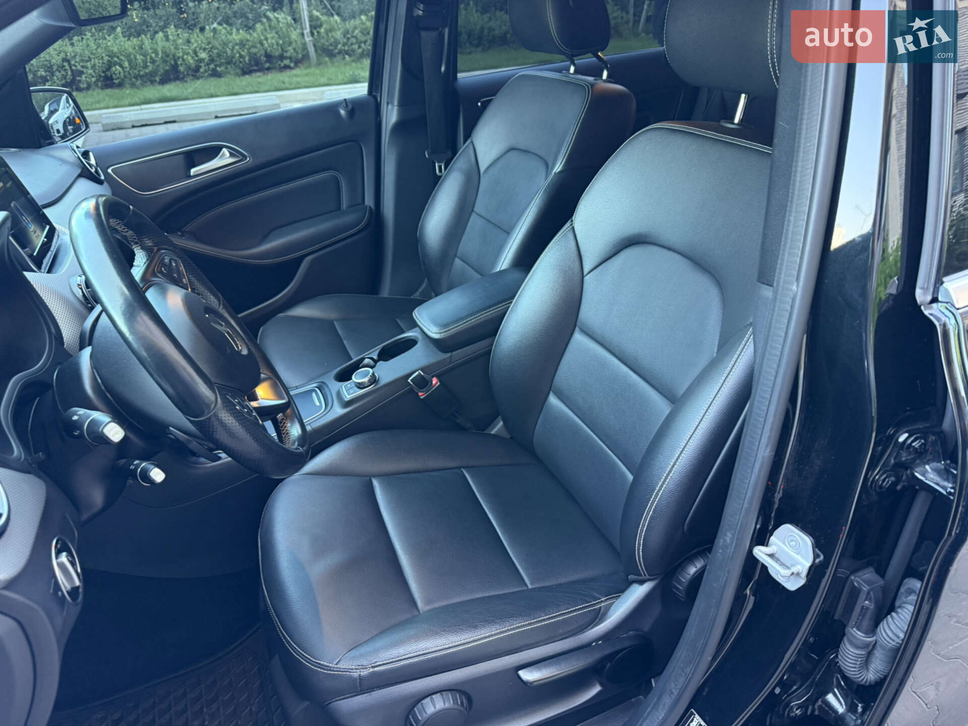 Mercedes-Benz B-Class 2015 VIN WDD2428901J004865 фото оголошення 12 з 19