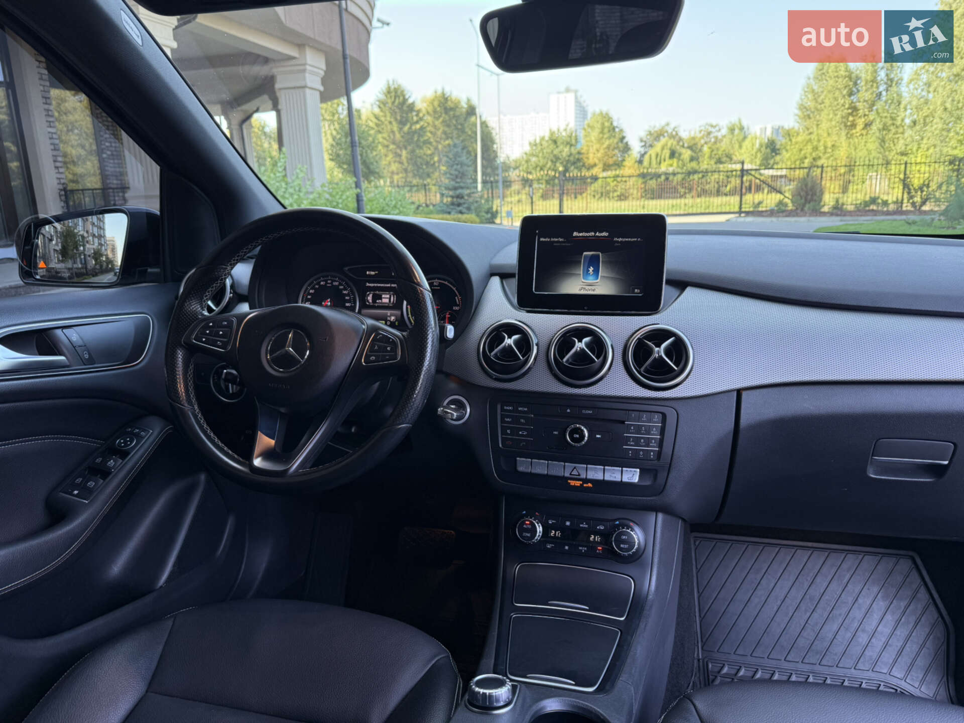 Mercedes-Benz B-Class 2015 VIN WDD2428901J004865 фото оголошення 17 з 19