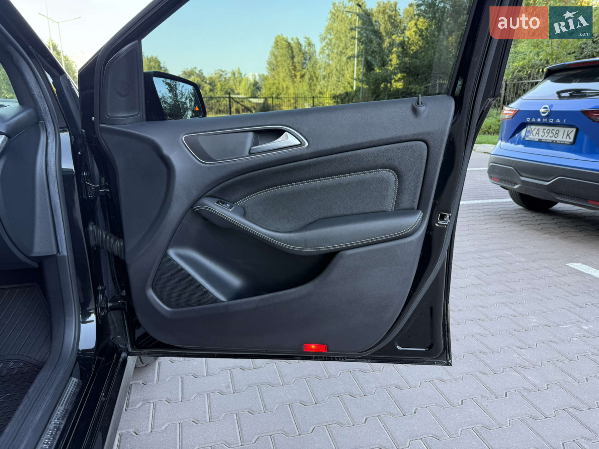 Mercedes-Benz B-Class 2015 VIN WDD2428901J004865 фото оголошення 18 з 19