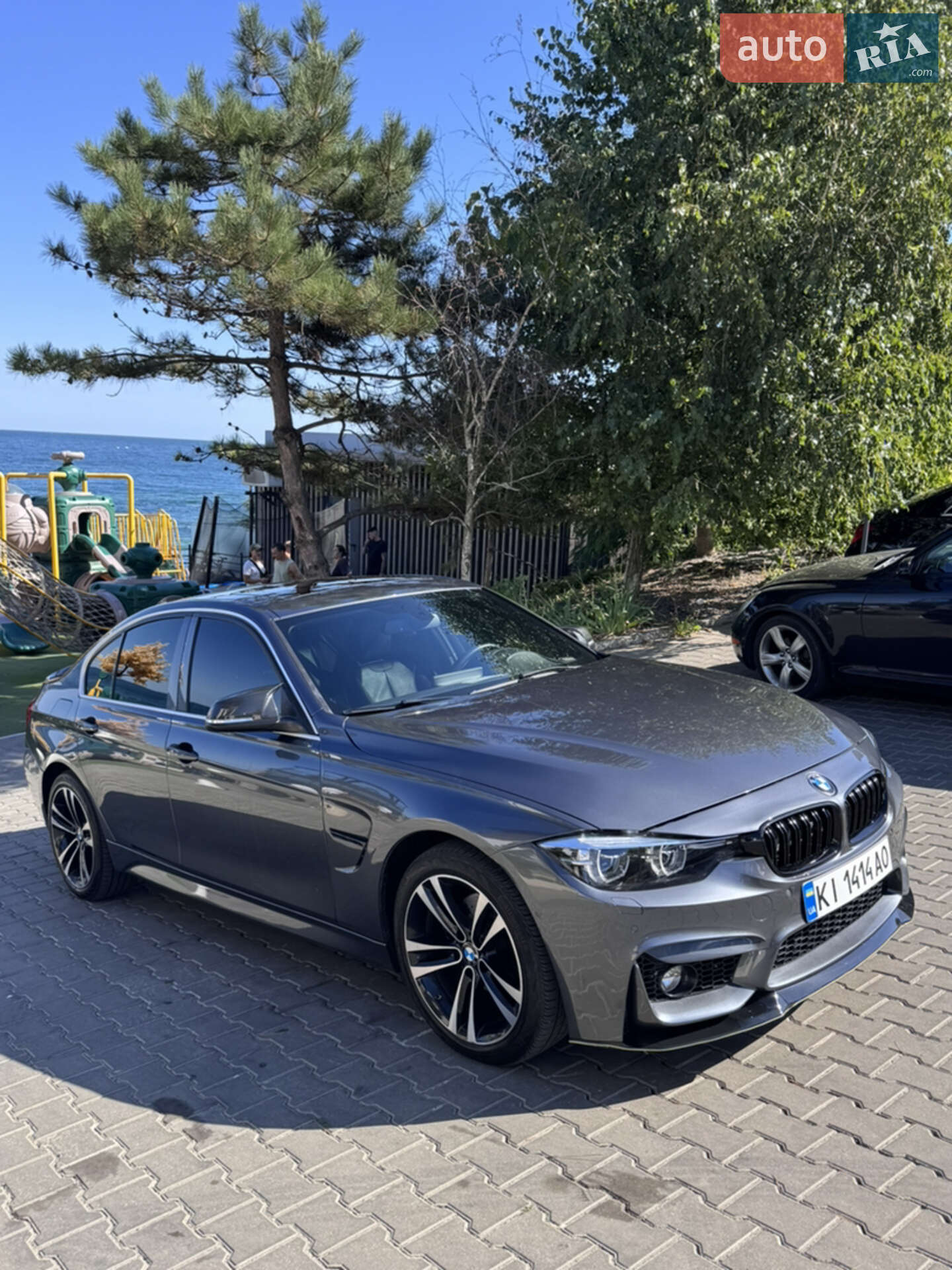 BMW 3 Series 2017 VIN WBA8D9G56JNU71634 фото оголошення 12 з 16
