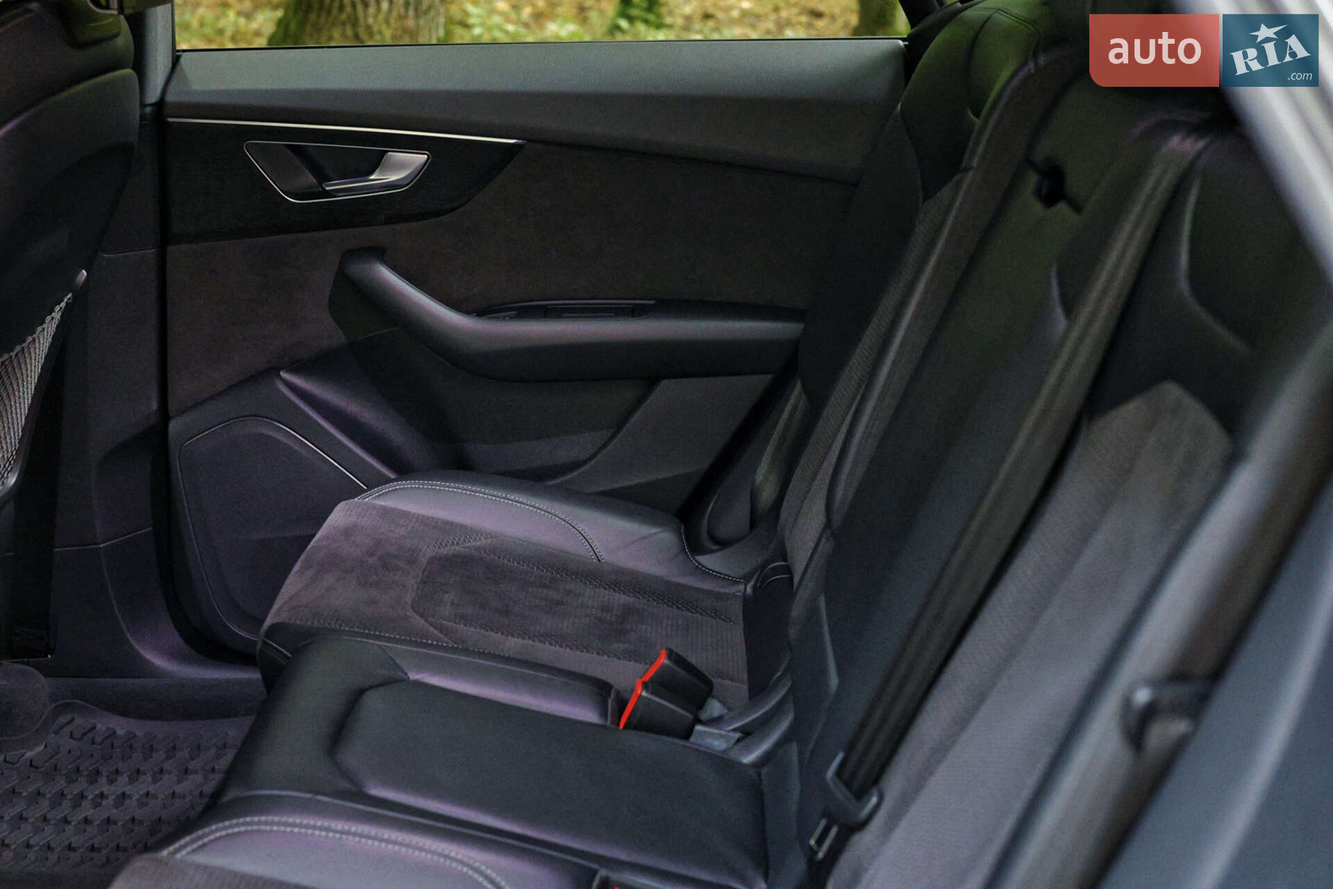 Audi Q8 2020 VIN WAUZZZF12MD012888 фото оголошення 26 з 29